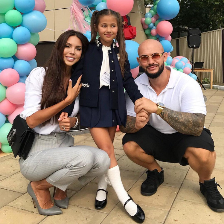 Оксана Самойлова и Джиган с дочерью Ариелой. Фото: Instagram
