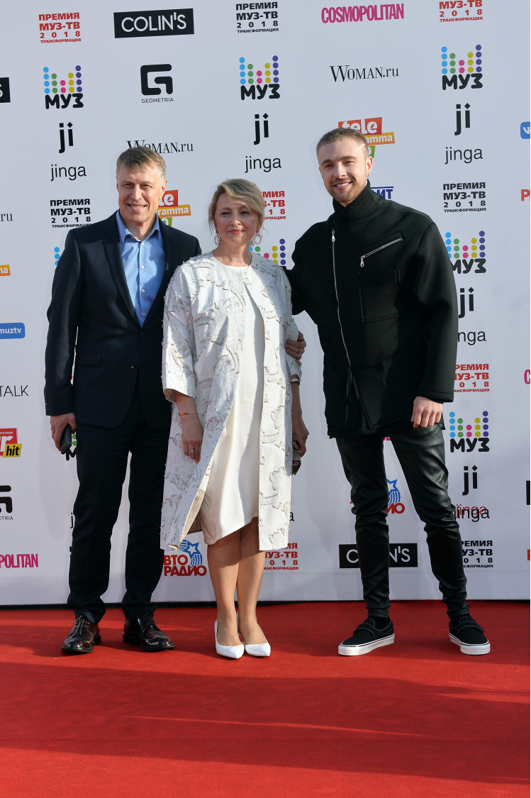 Егор Крид с родителями. Фото: Super