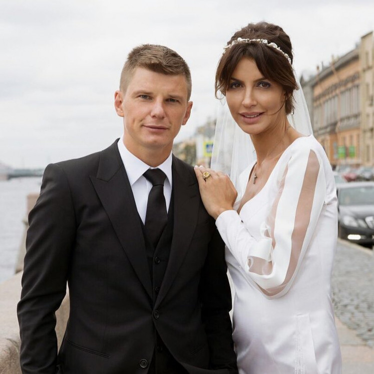 Андрей Аршавин и Алиса Казьмина поженились в 2016 году. Спустя два года брак распался. Фото: Woman.ru