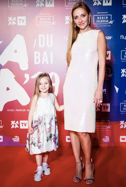 Татьяна Навка с дочерью Надей. Фото: SUPER