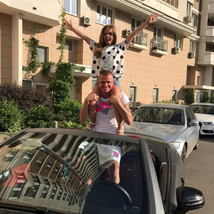 Дмитрий с дочерью от первого брака Ангелиной. Фото: Instagram