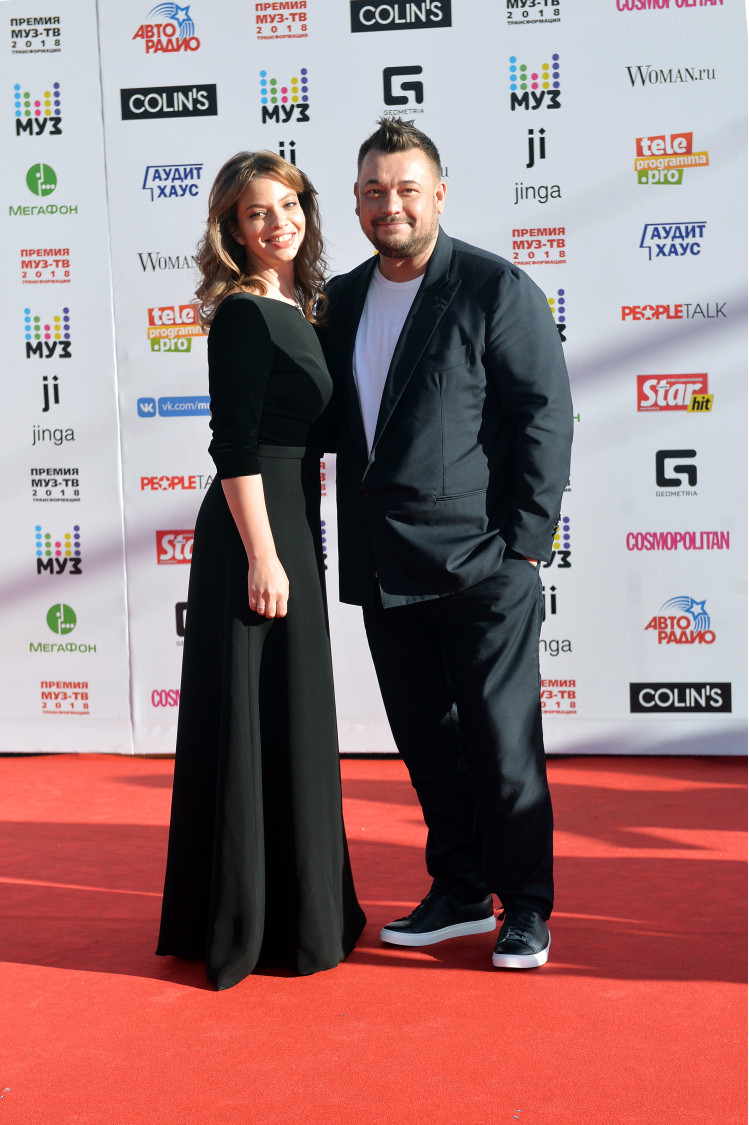 Сергей Жуков с супругой. Фото: Super