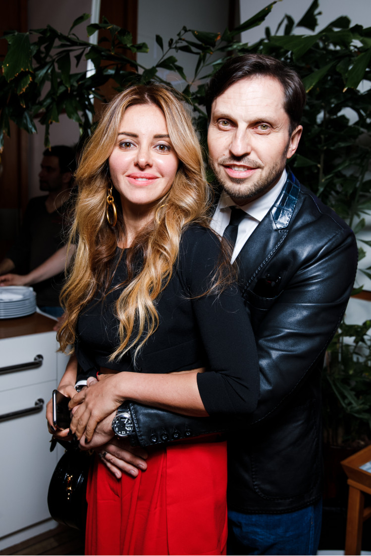 Александр Ревва с супругой, фото: пресс-служба
