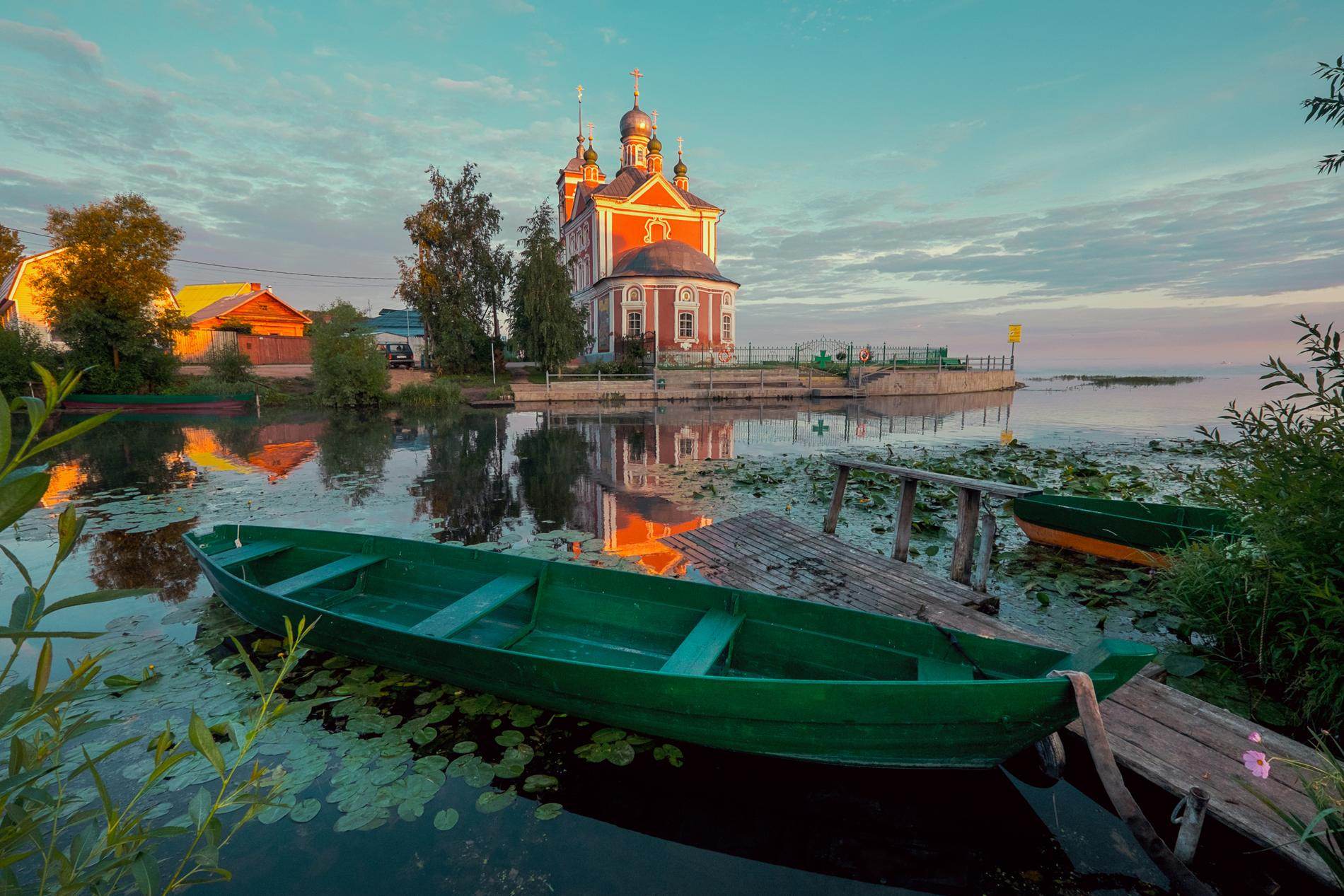 Церковь Сорока Мучеников на Плещеевом озере. Фото: liseykina / Getty Images