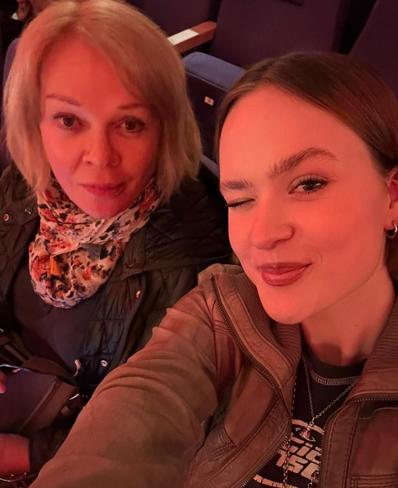 Елена Валюшкина с дочерью. Фото:  Cоцсети Елены Валюшкиной