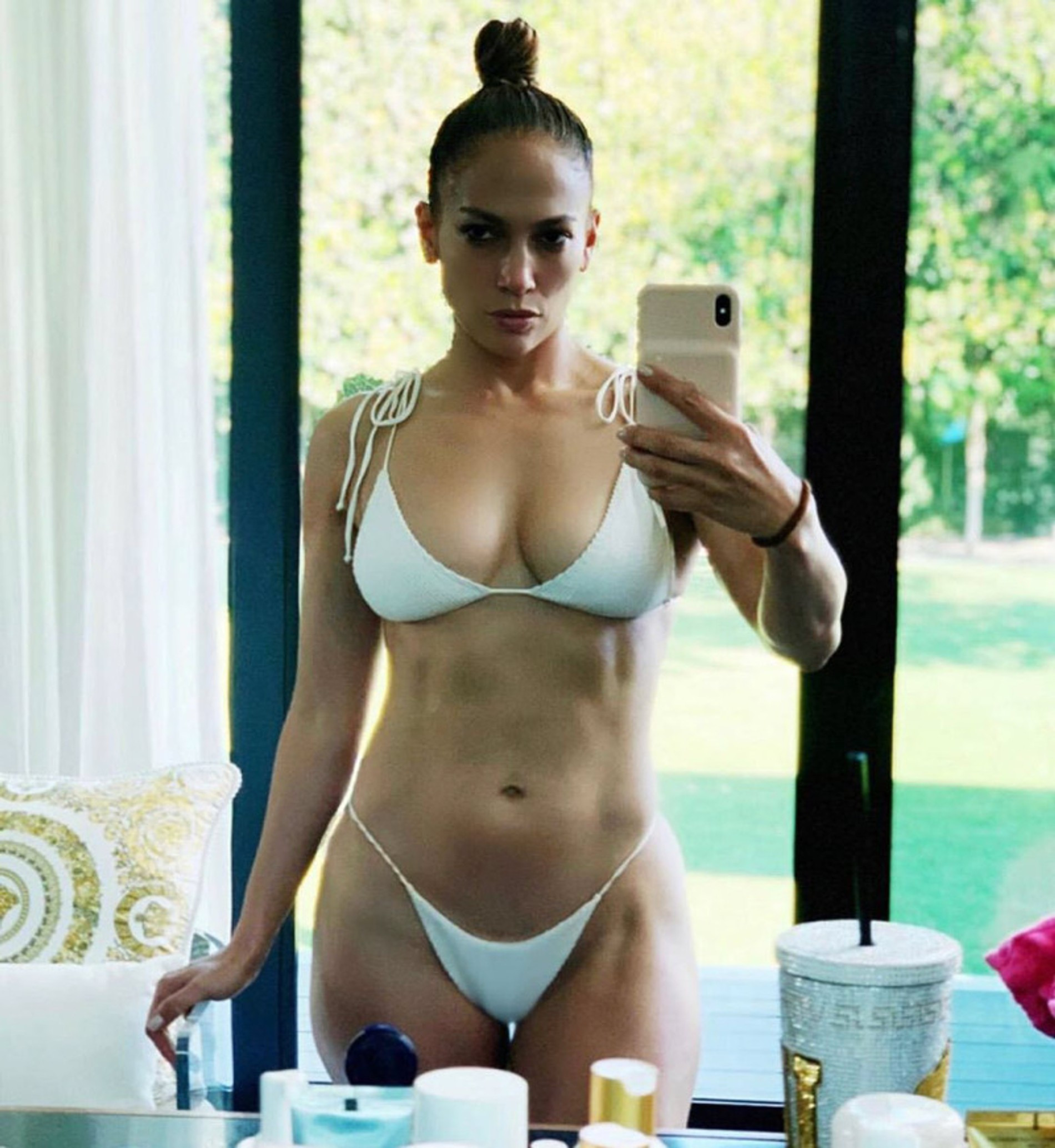 Фото © @jlo