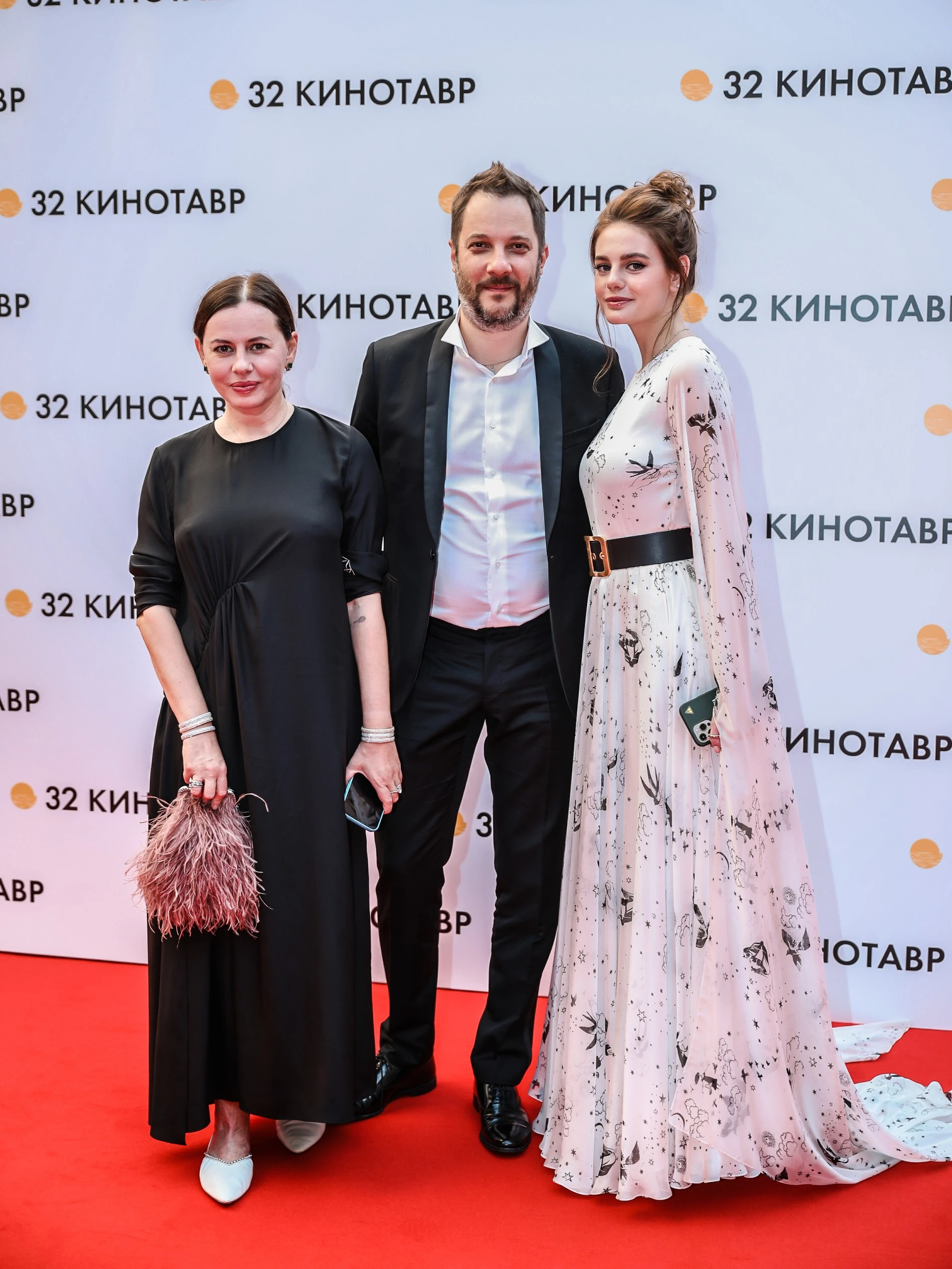 Александр Цыпкин, Оксана и Алина Лаврентьевы