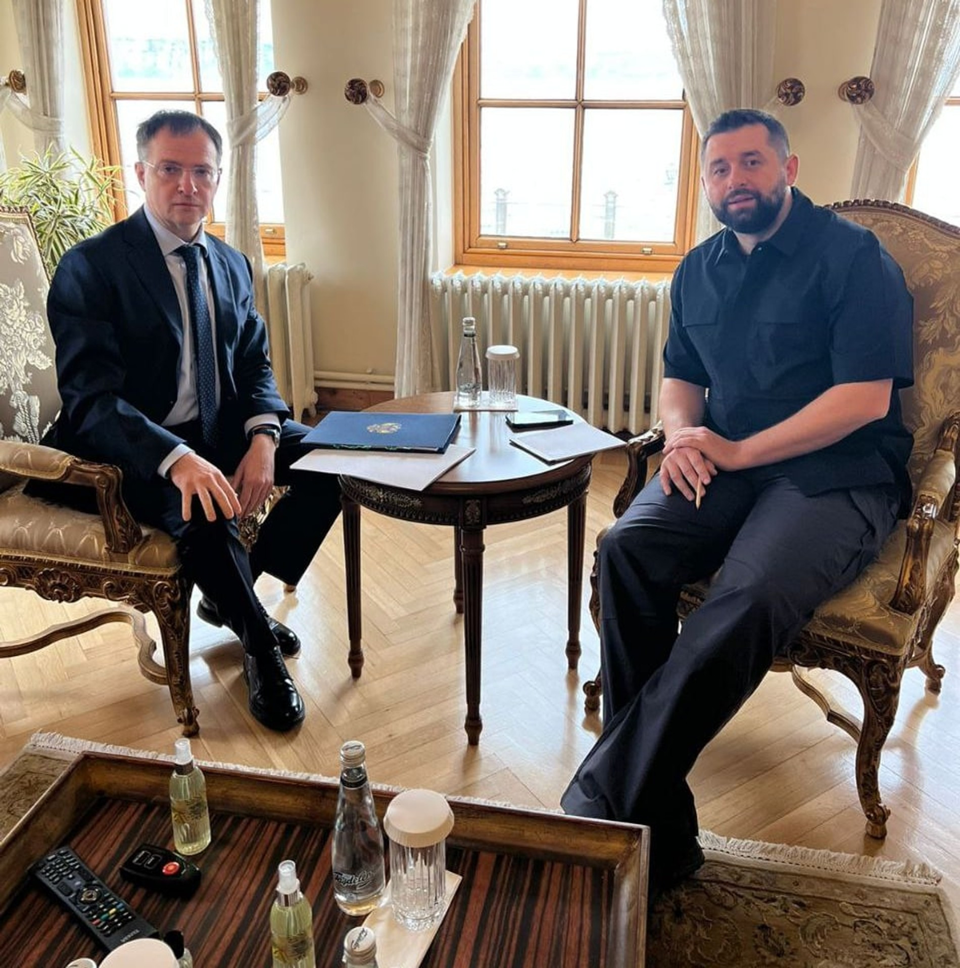 Владимир Мединский и Давид Арахамия, переговоры в формате тет-а-тет в Стамбуле. Фото: РИА «Новости»