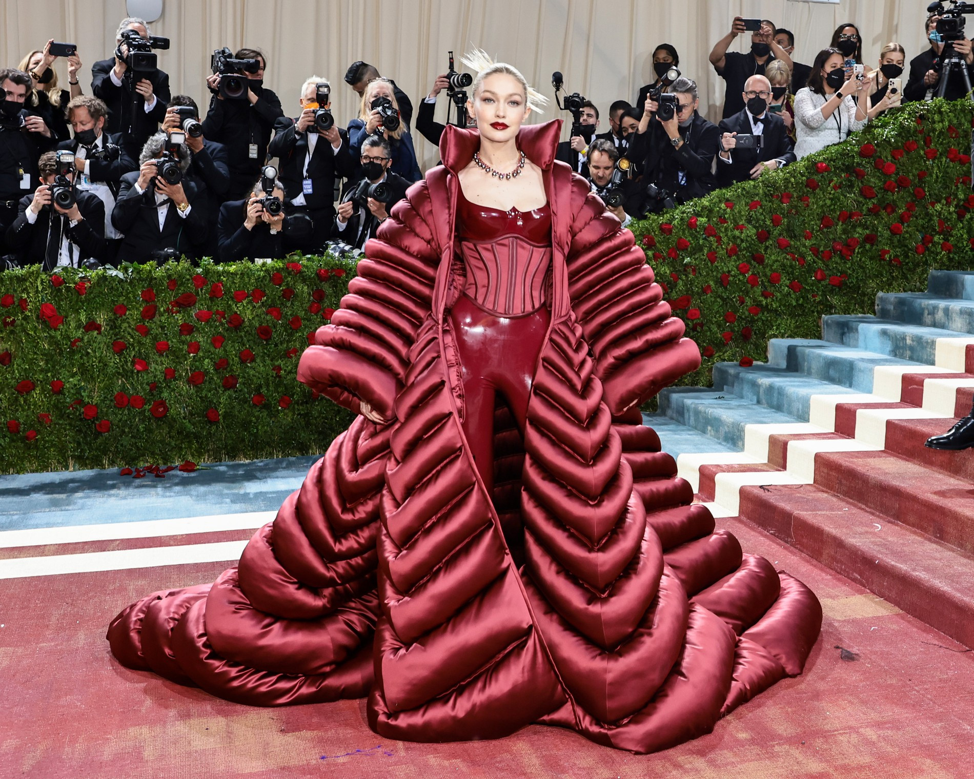 Джиджи Хадид в Versace
Фото: Getty Images