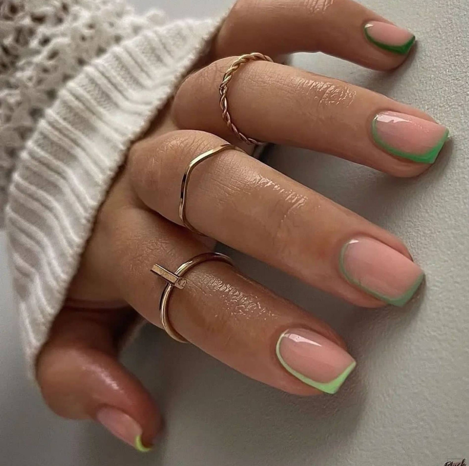 nailssandroll