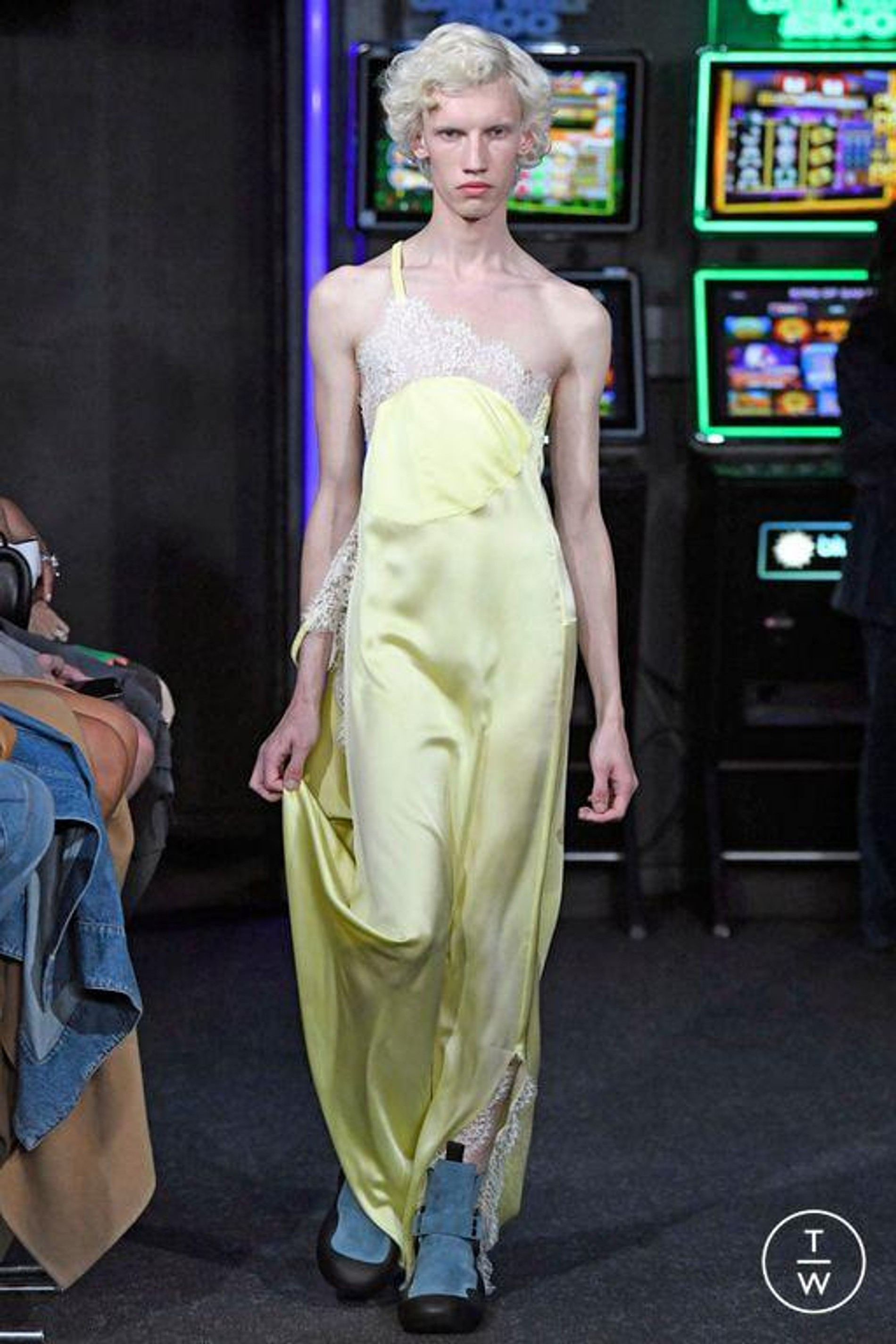 JW Anderson
Фото: tag-walk.com