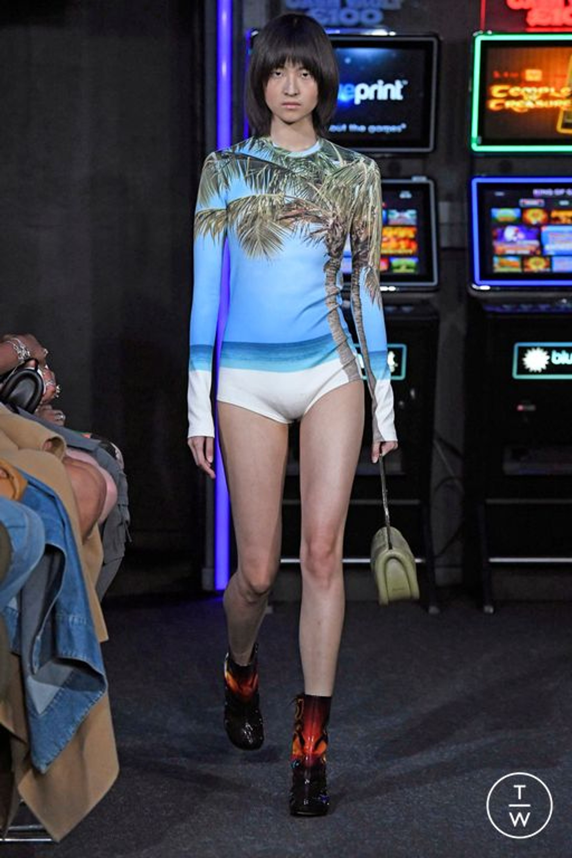  JW Anderson
Фото: tag-walk.com