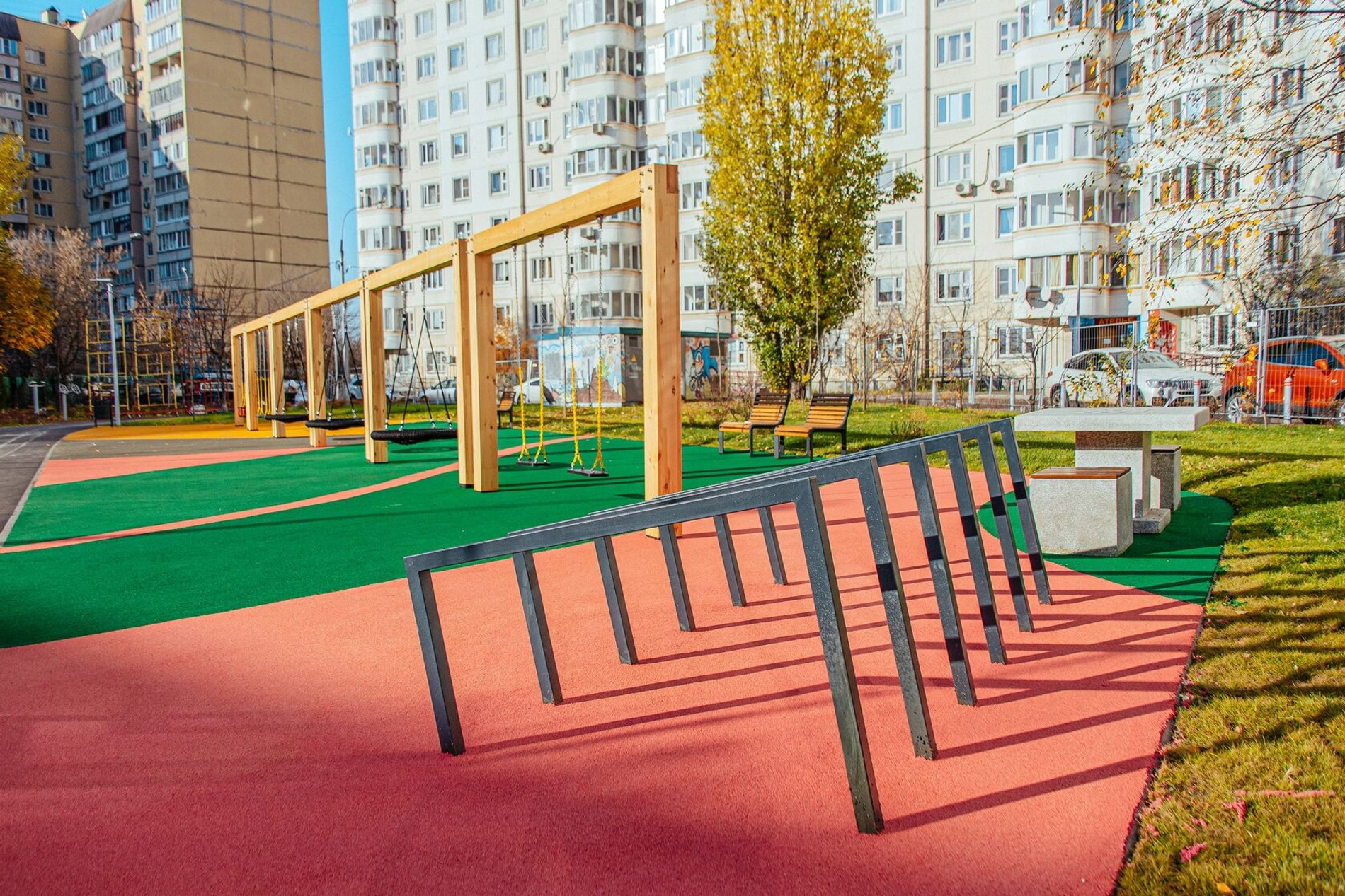Двор на ул. Васильцовский стан после «Соучаствующего проектирования»
Источник: pro-raion.ru