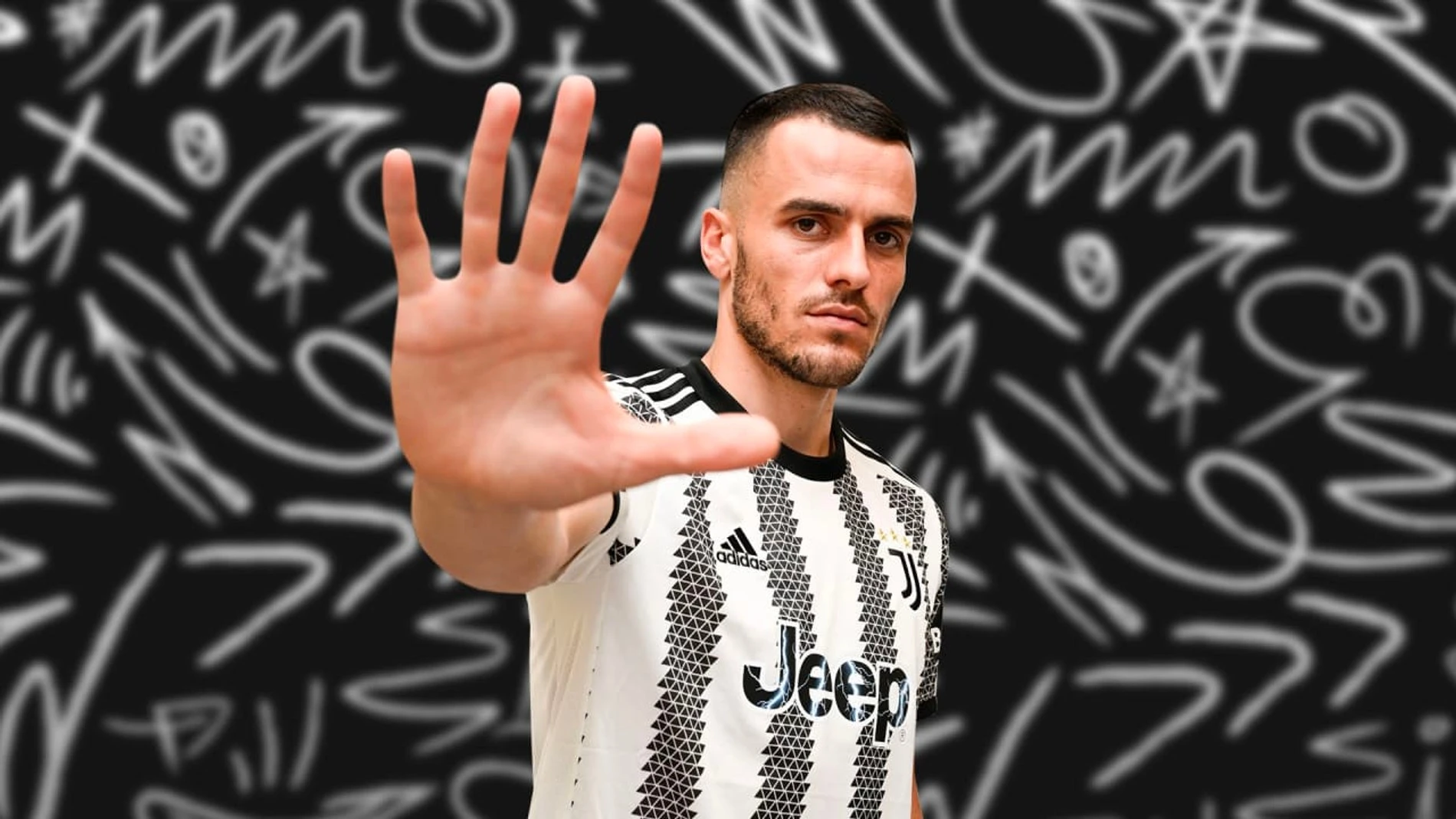 Филип Костич. Источник: Juventus.com