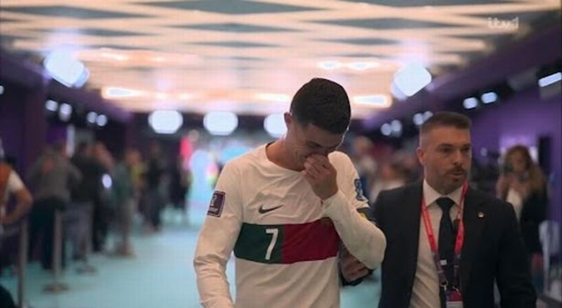 Роналду покинул поле в слезах
Фото: ITV Sport
