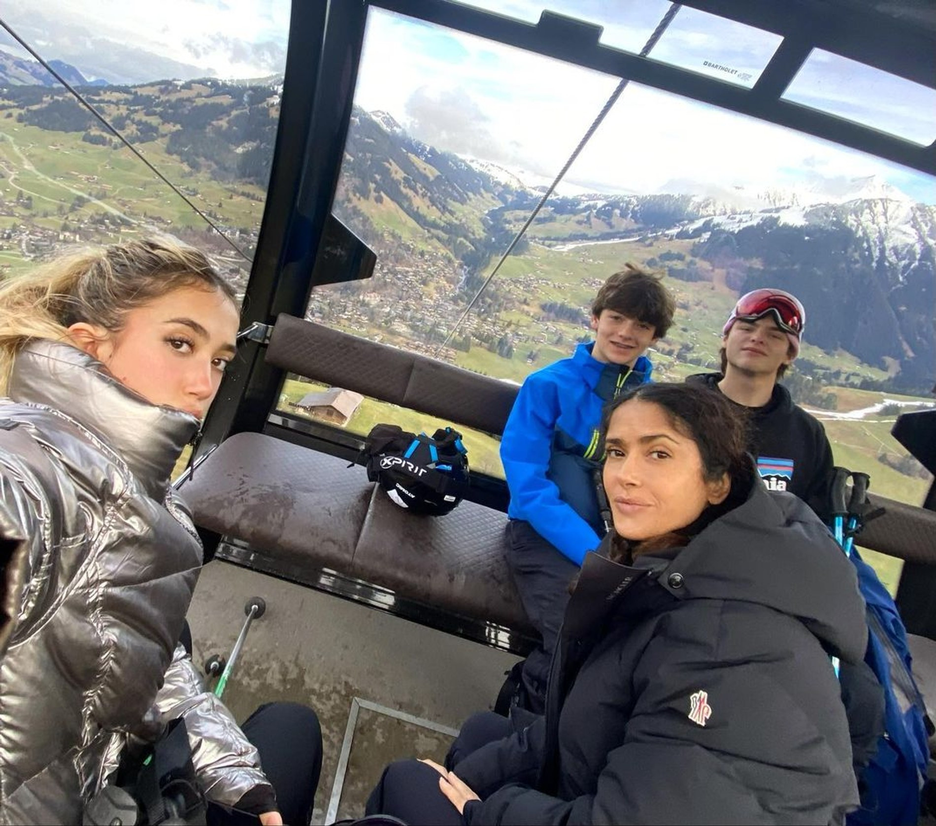 Сальма Хайек с семьей
Фото: Инстаграм (запрещен в РФ) / @salmahayek