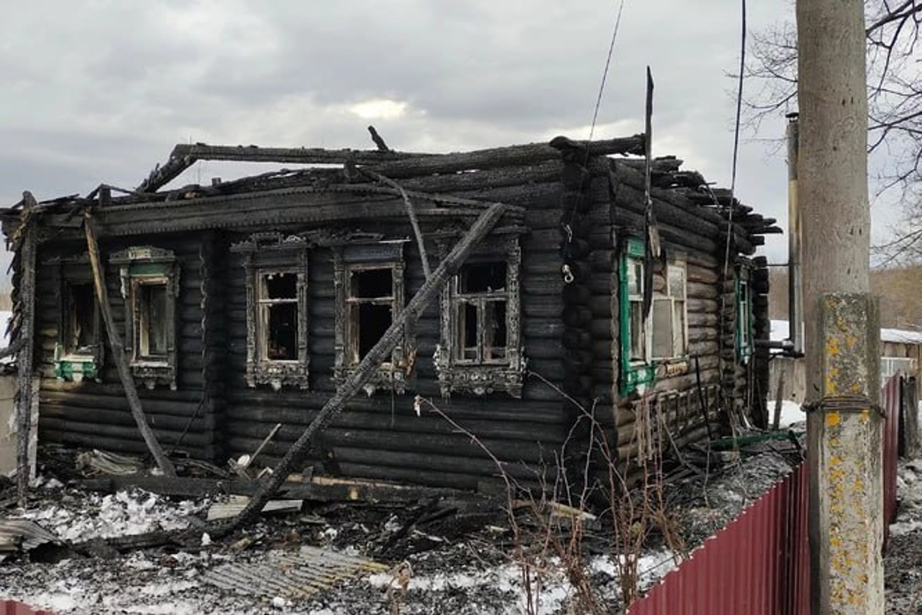 Сгоревший дом в Семеновском районе Нижегородской области
Фото: Телеграм-канал «Новости NN.ru»
