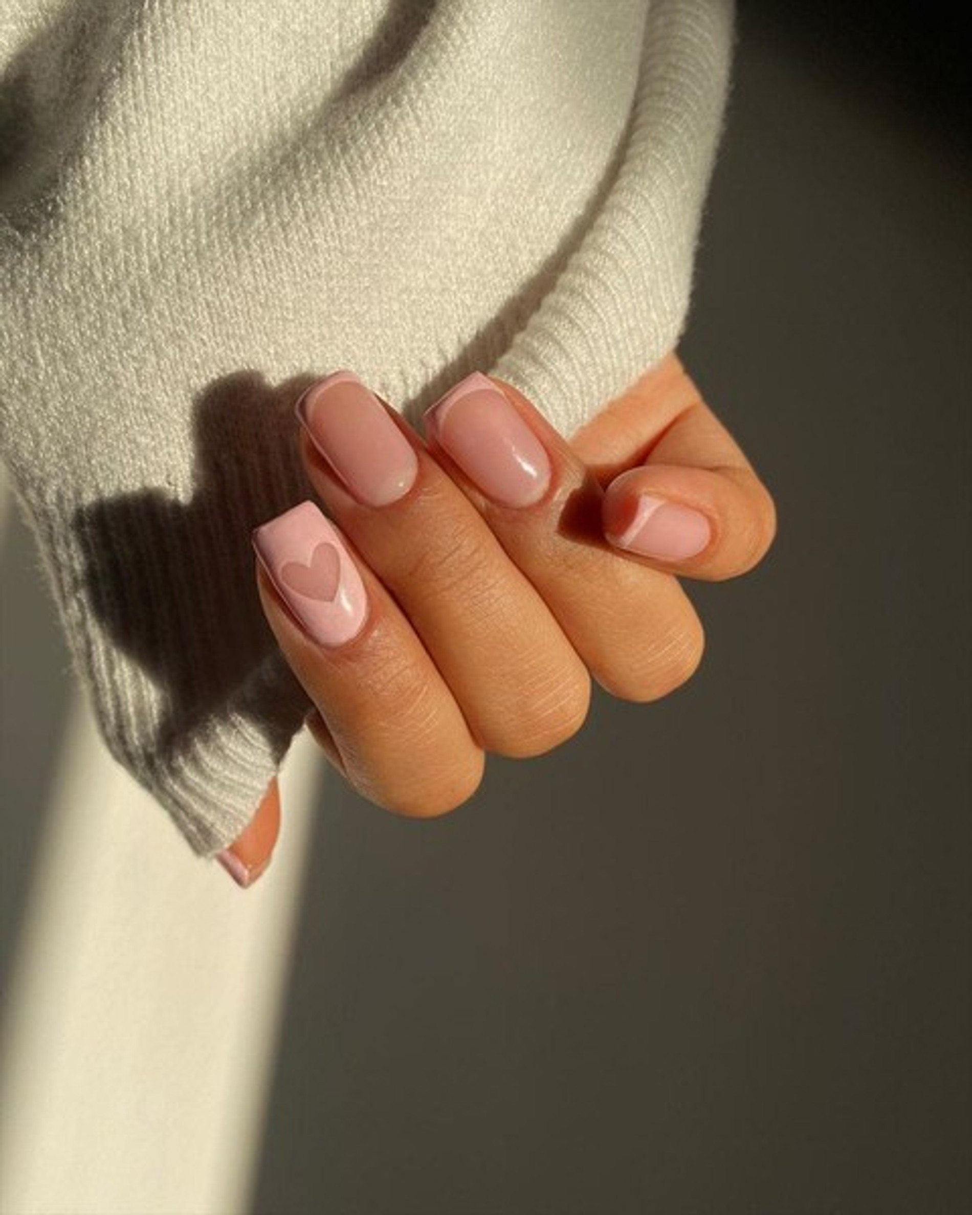 Фото: Инстаграм (запрещен в РФ) nailsbysuman