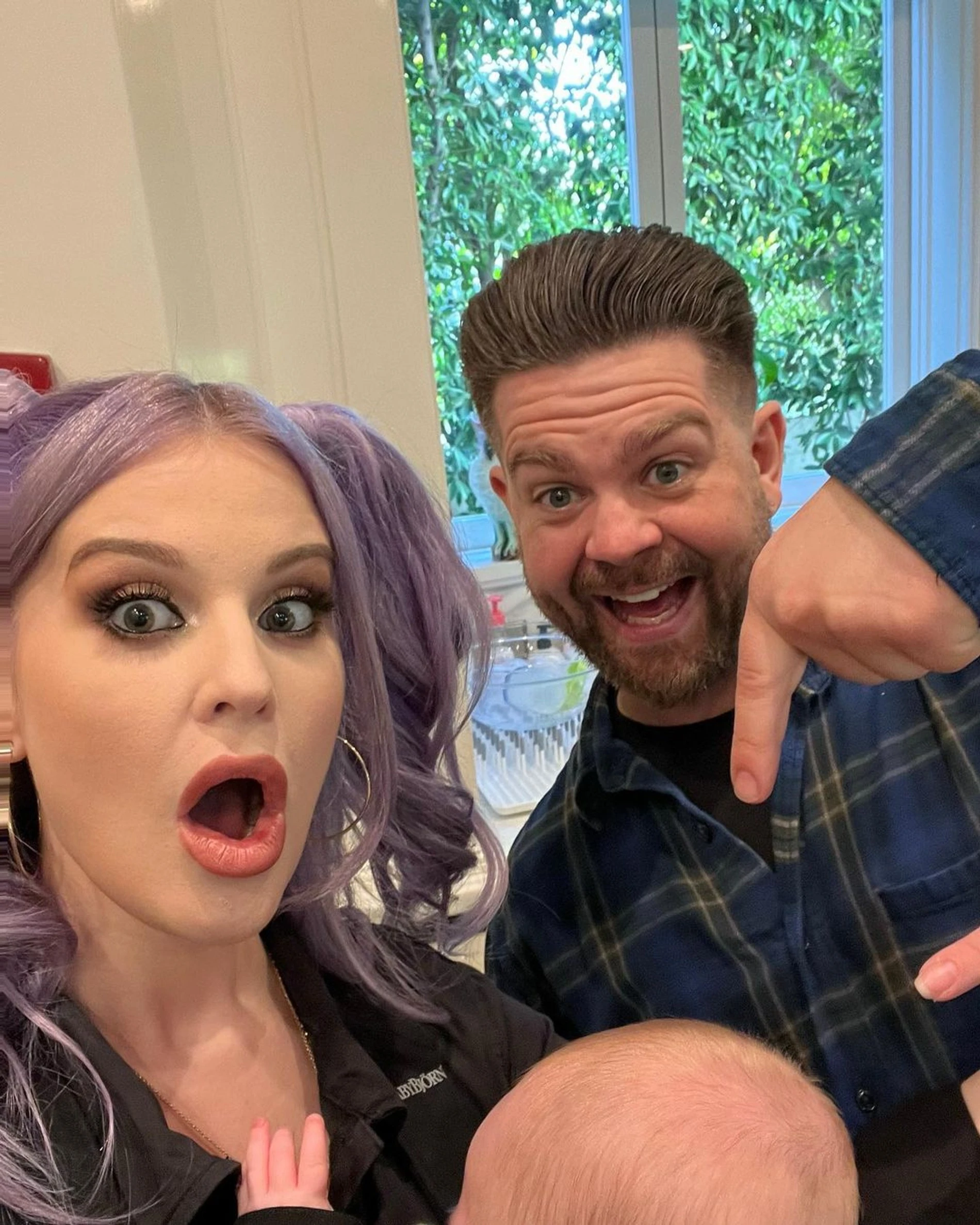 Келли с братом Джеком и сыном Сиднеем
Фото: Инстаграм (запрещен в РФ) @kellyosbourne