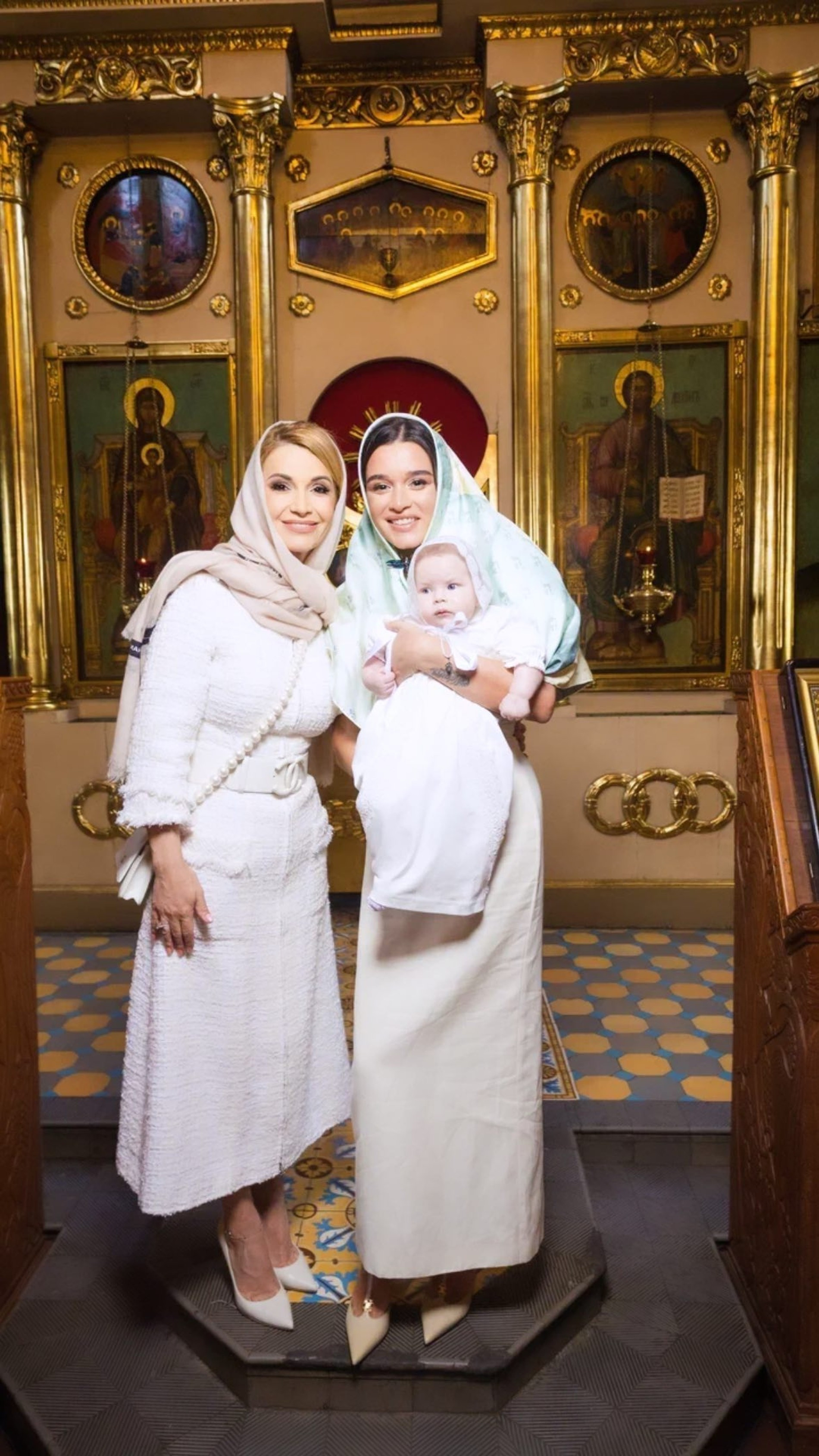 Ольга Орлова и Ксения Бородина с маленькой Анной
Фото: Инстаграм* @olgaorlova1311