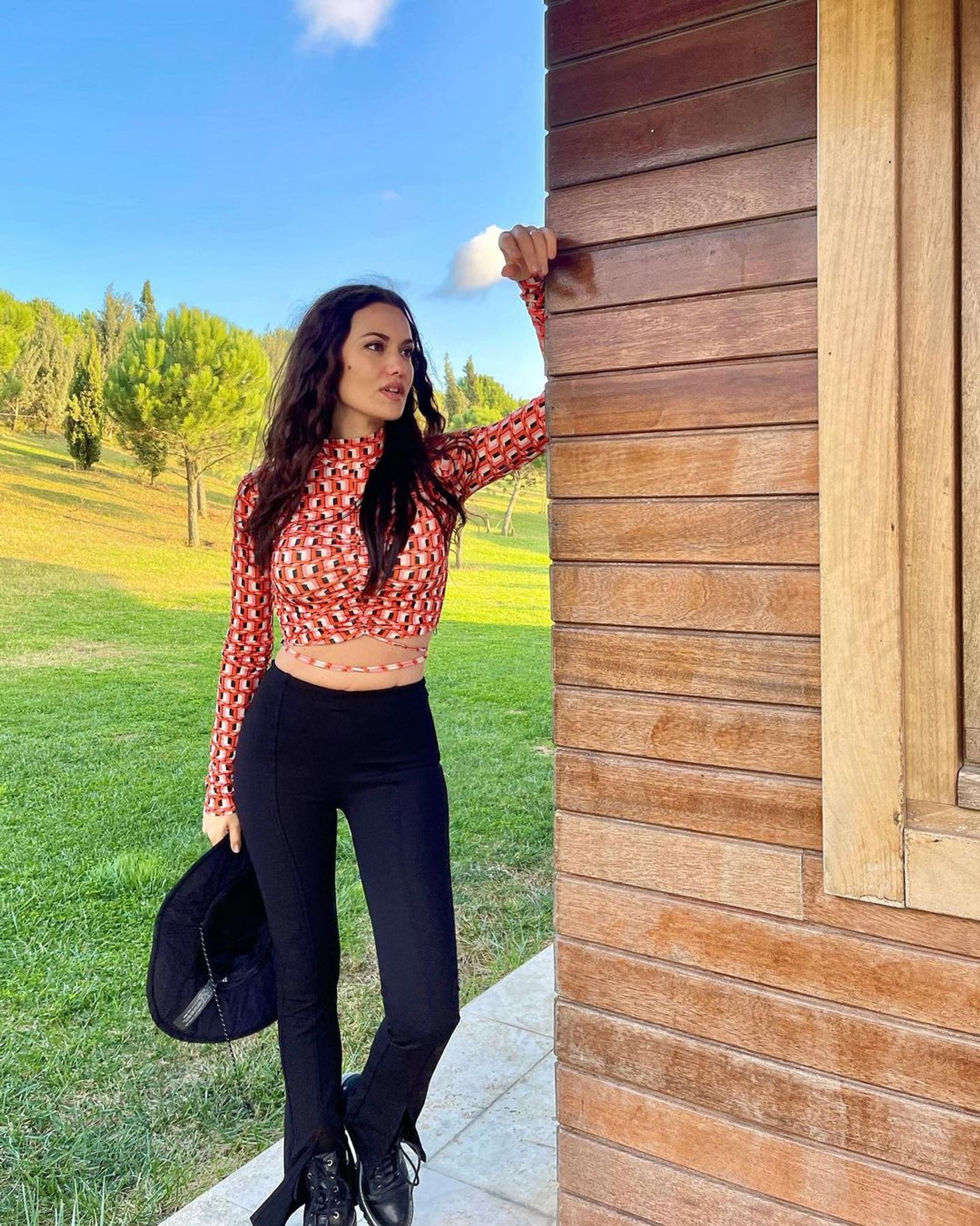 Фахрие Эвджен
Фото: Инстаграм (запрещен в РФ) / @evcenf