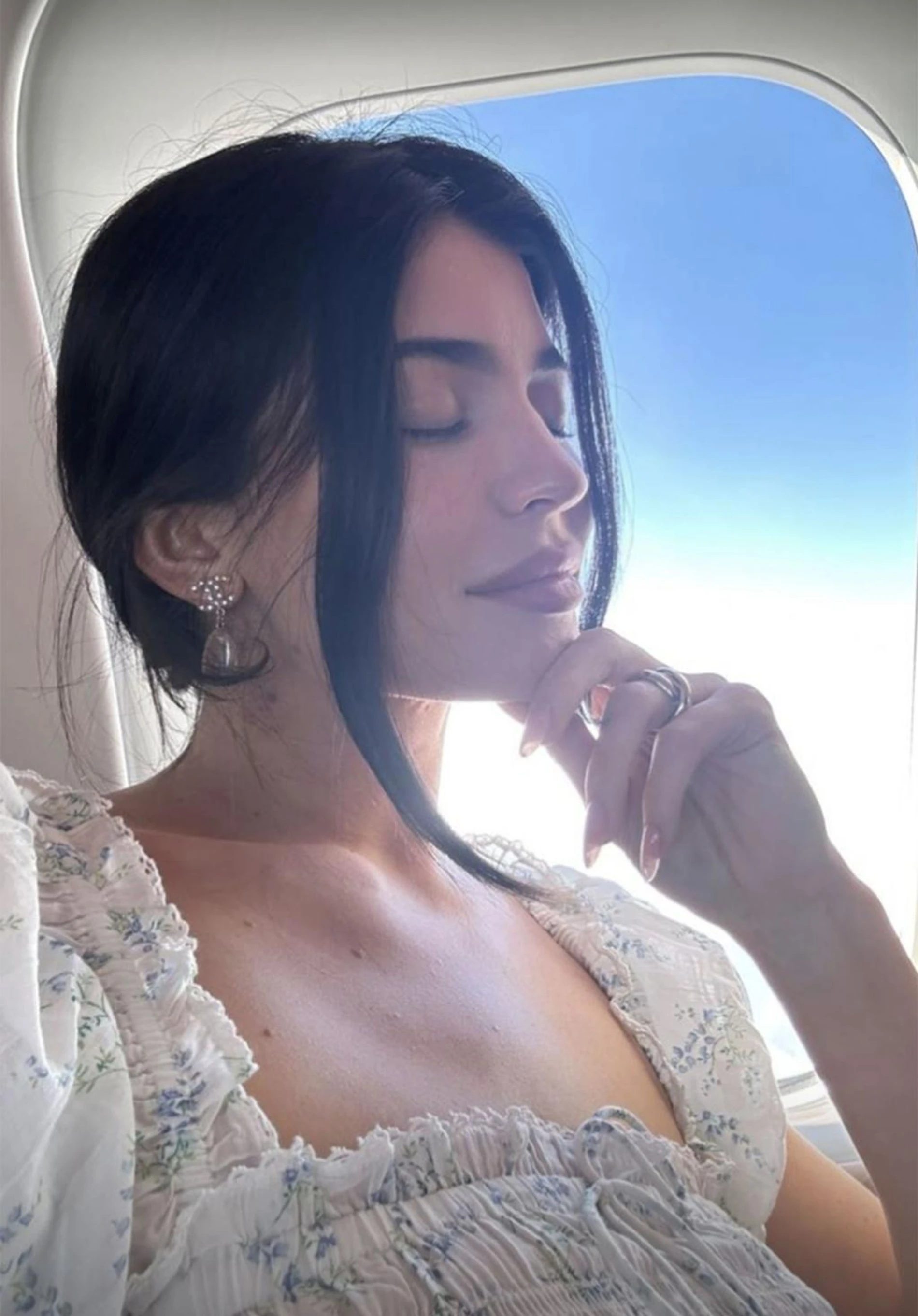 Кайли Дженнер с «укусом любви» на шее
Фото: Инстаграм (запрещен в РФ) @kyliejenner