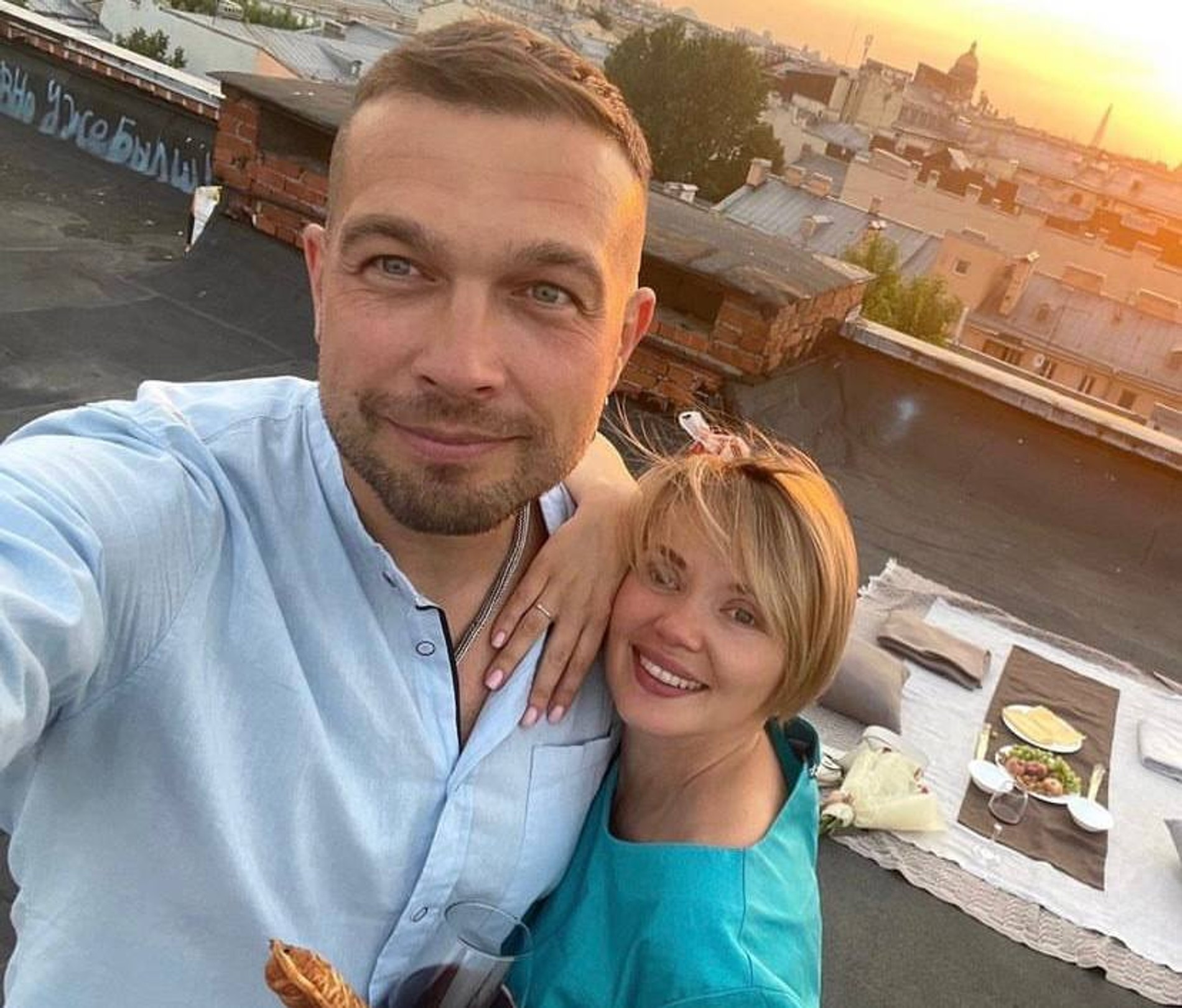 Евгений, Ольга и то самое кольцо на безымянном пальце
Фото: Инстаграм (запрещен в РФ) @kuzmummy
