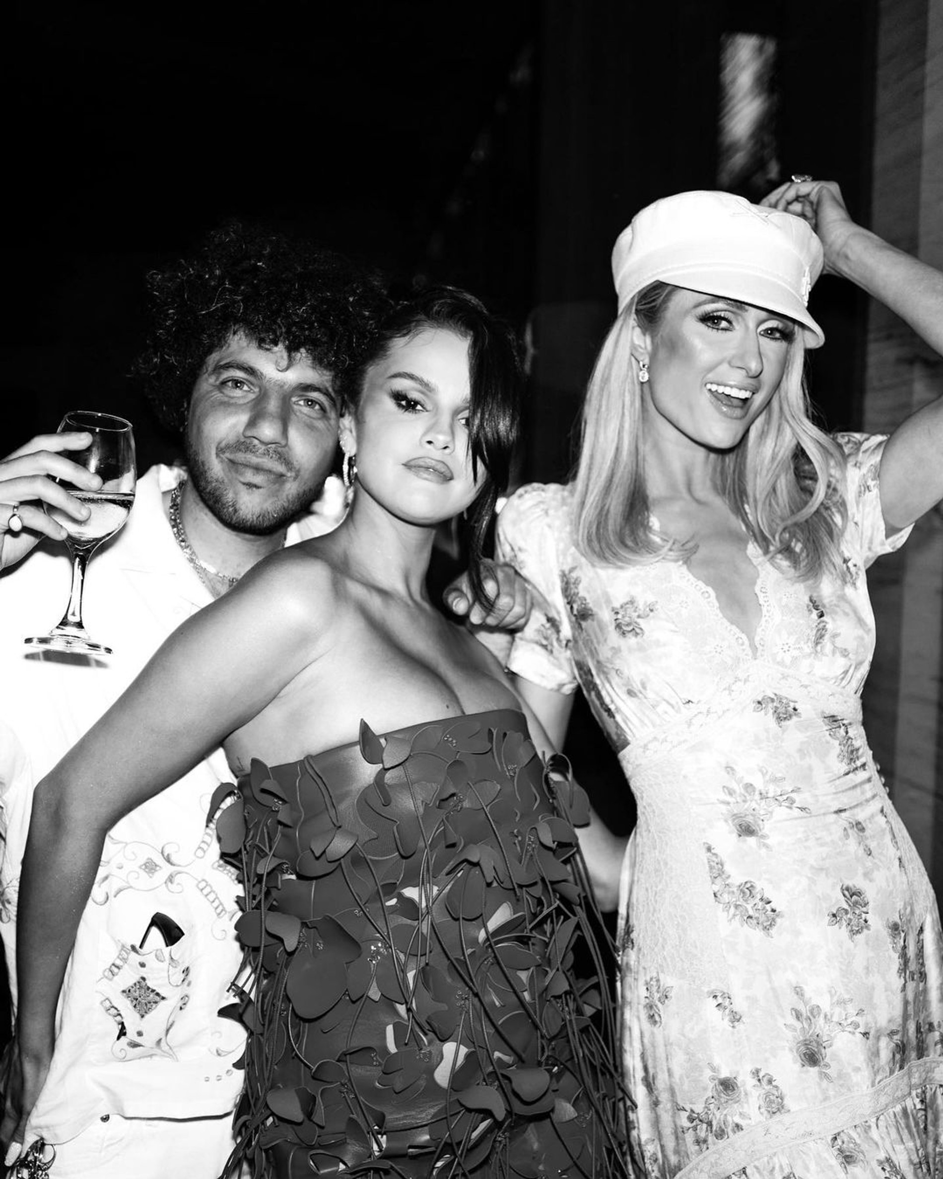 Бенни Бланко, Селена Гомес и Пэрис Хилтон. Фото: Инстаграм* @selenagomez