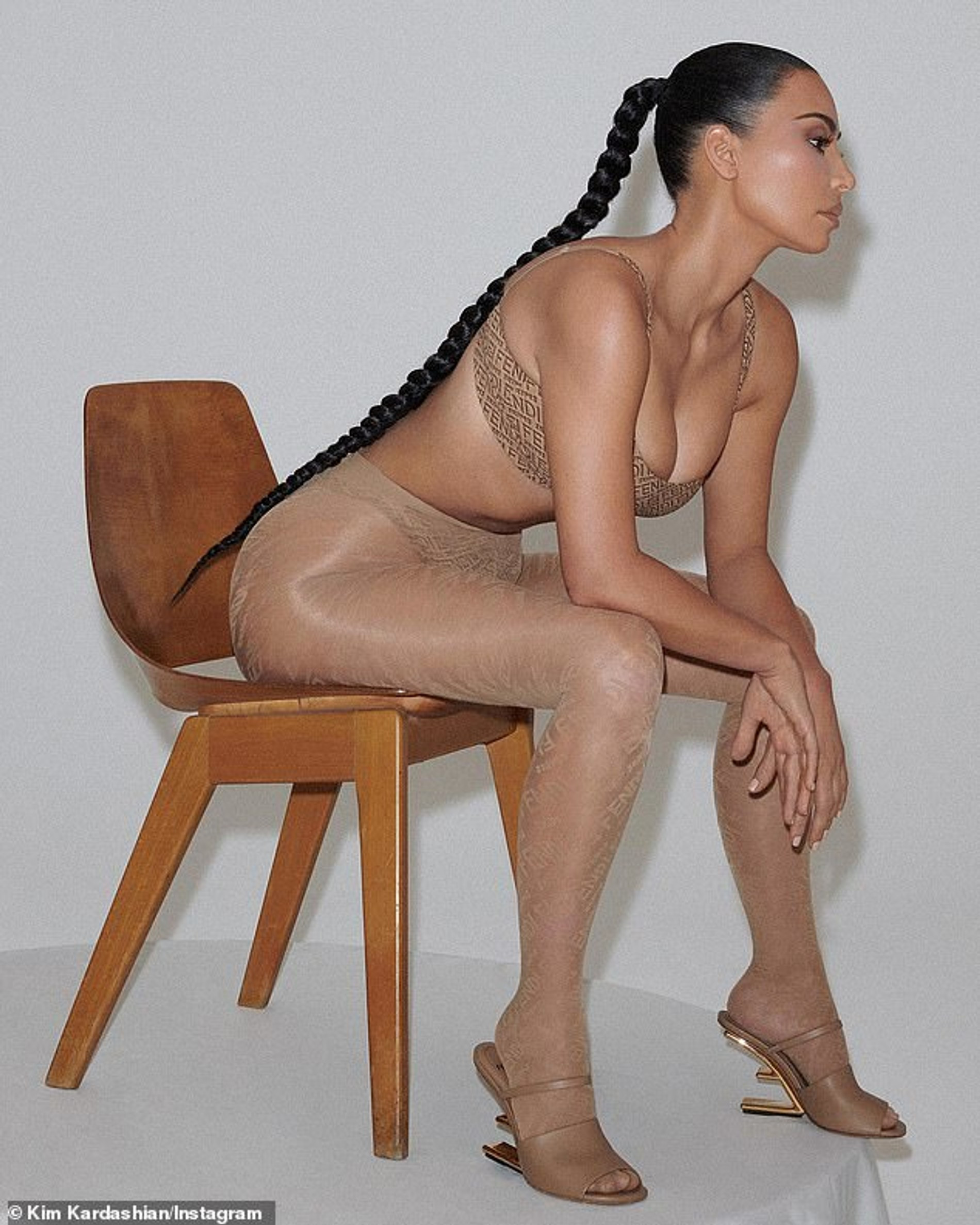 Ким Кардашьян. Фото: Инстаграм (запрещен в РФ) @kimkardashian