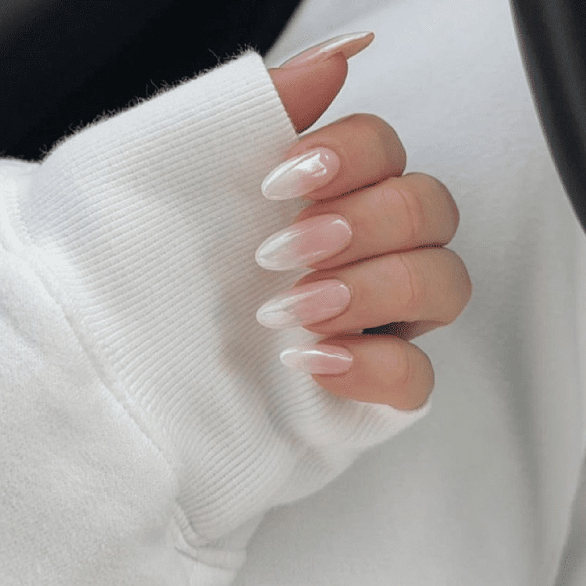 Фото: Инстаграм (запрещен в РФ) @nailsbyzola