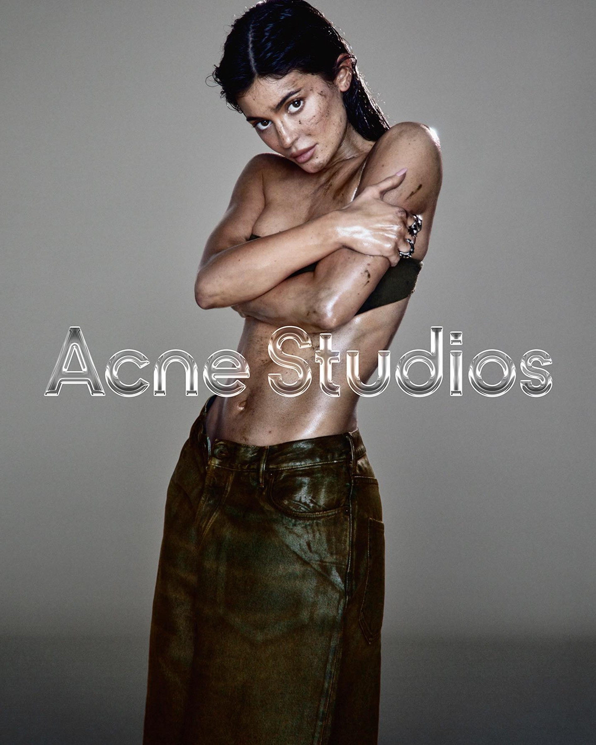Кайли Дженнер в рекламе Acne Studios. Фото: Carlijn Jacobs