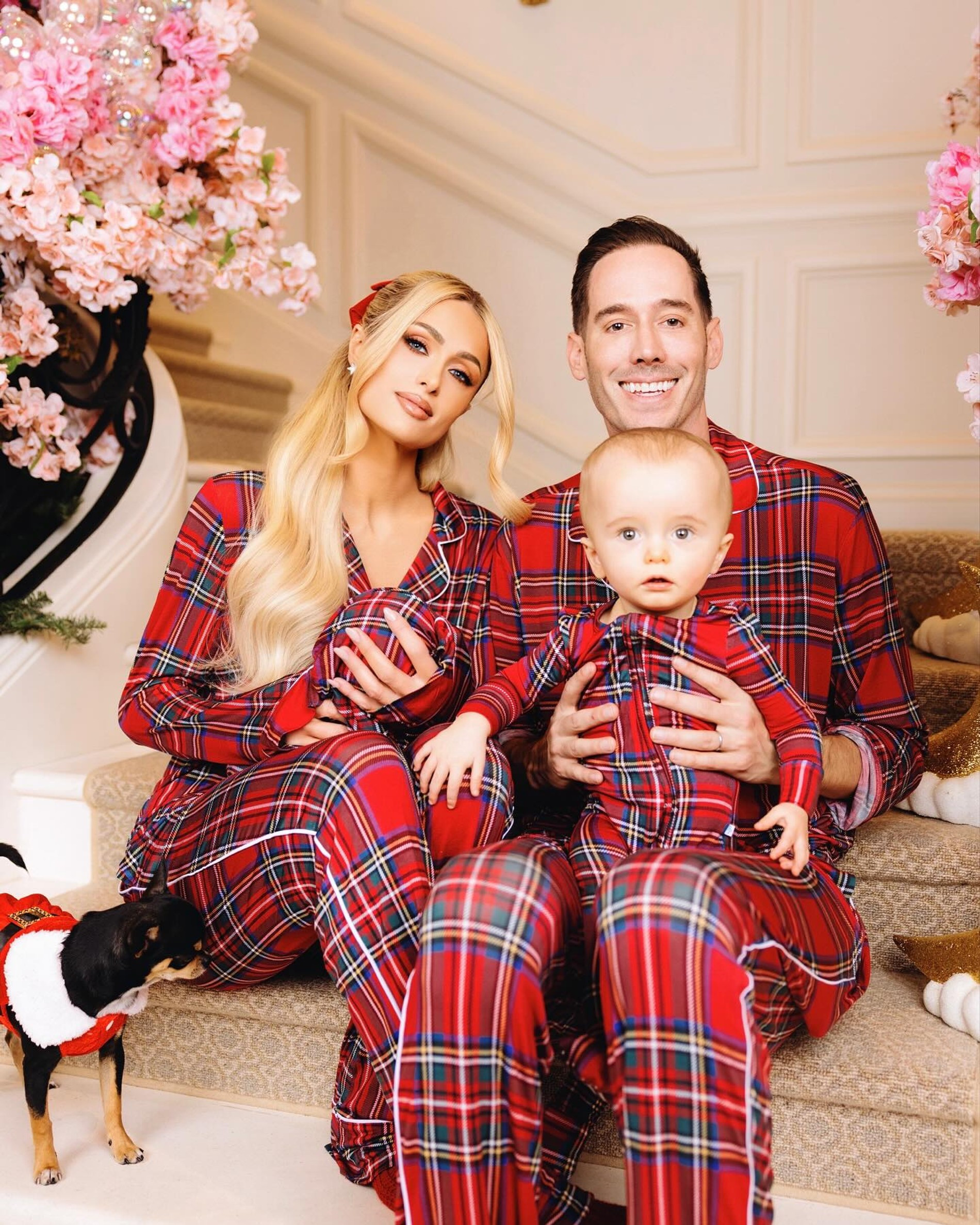 Пэрис Хилтон с семьей. Фото: Инстаграм* @parishilton