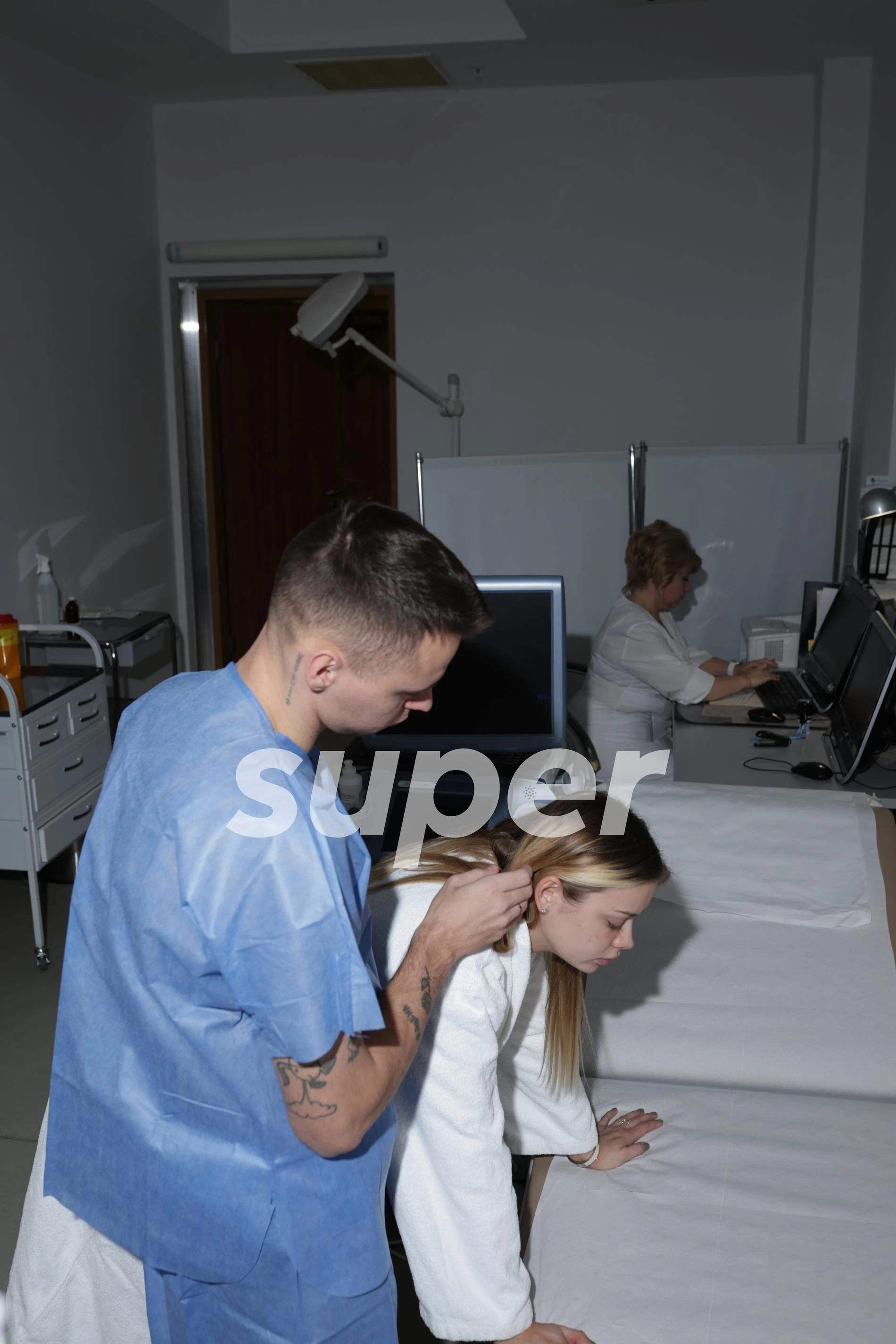 Аня Ищук с сыном. Фото: Super