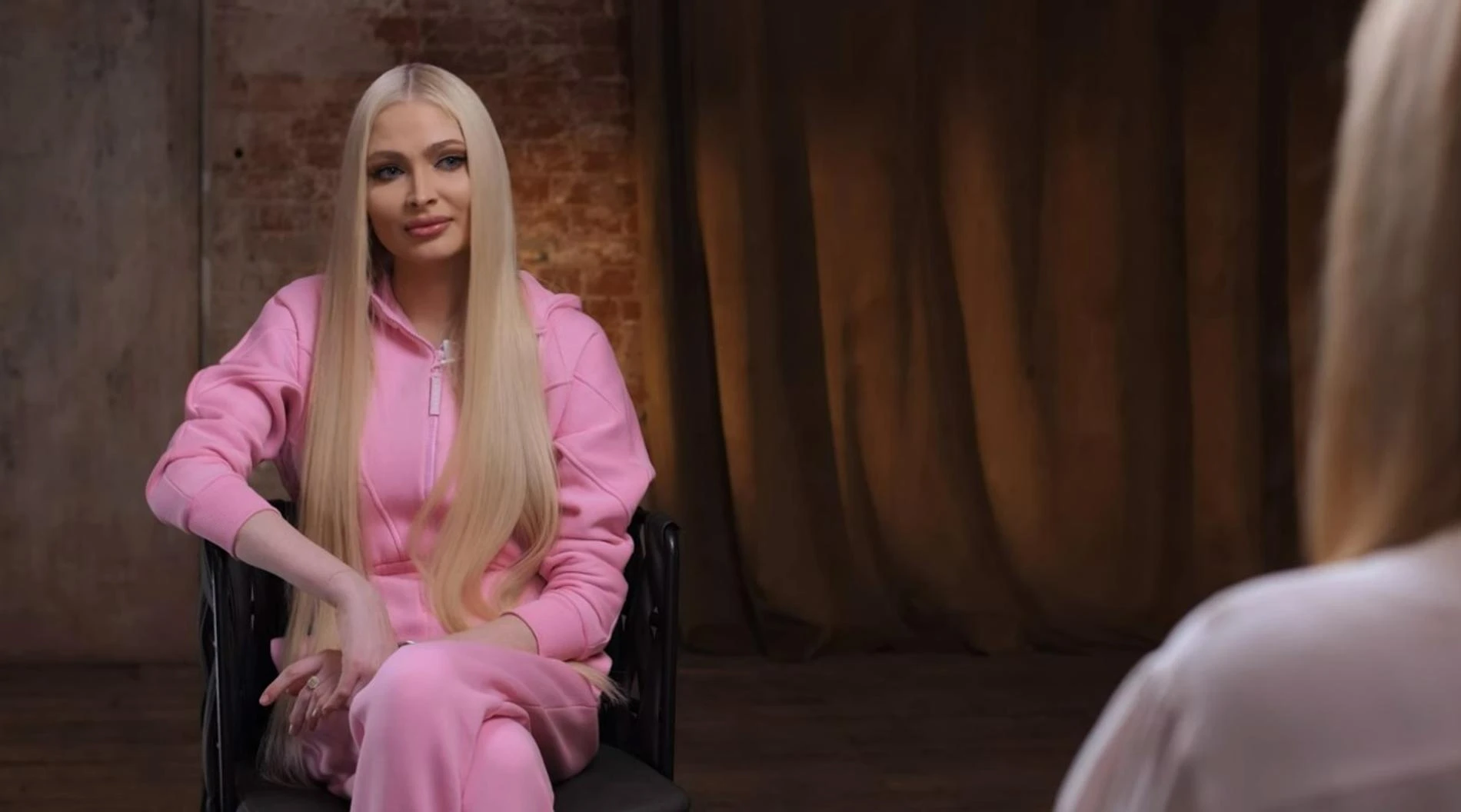 Алена Шишкова. Скриншот: YouTube-канал «Надежда Стрелец»