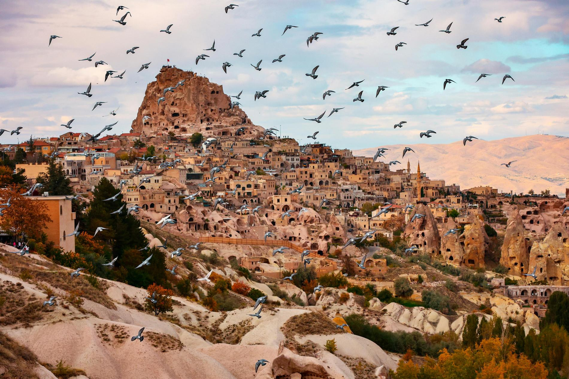 Крепость Учхисар. Фото: Mehmet Yasin Kabaklı / pexels.com