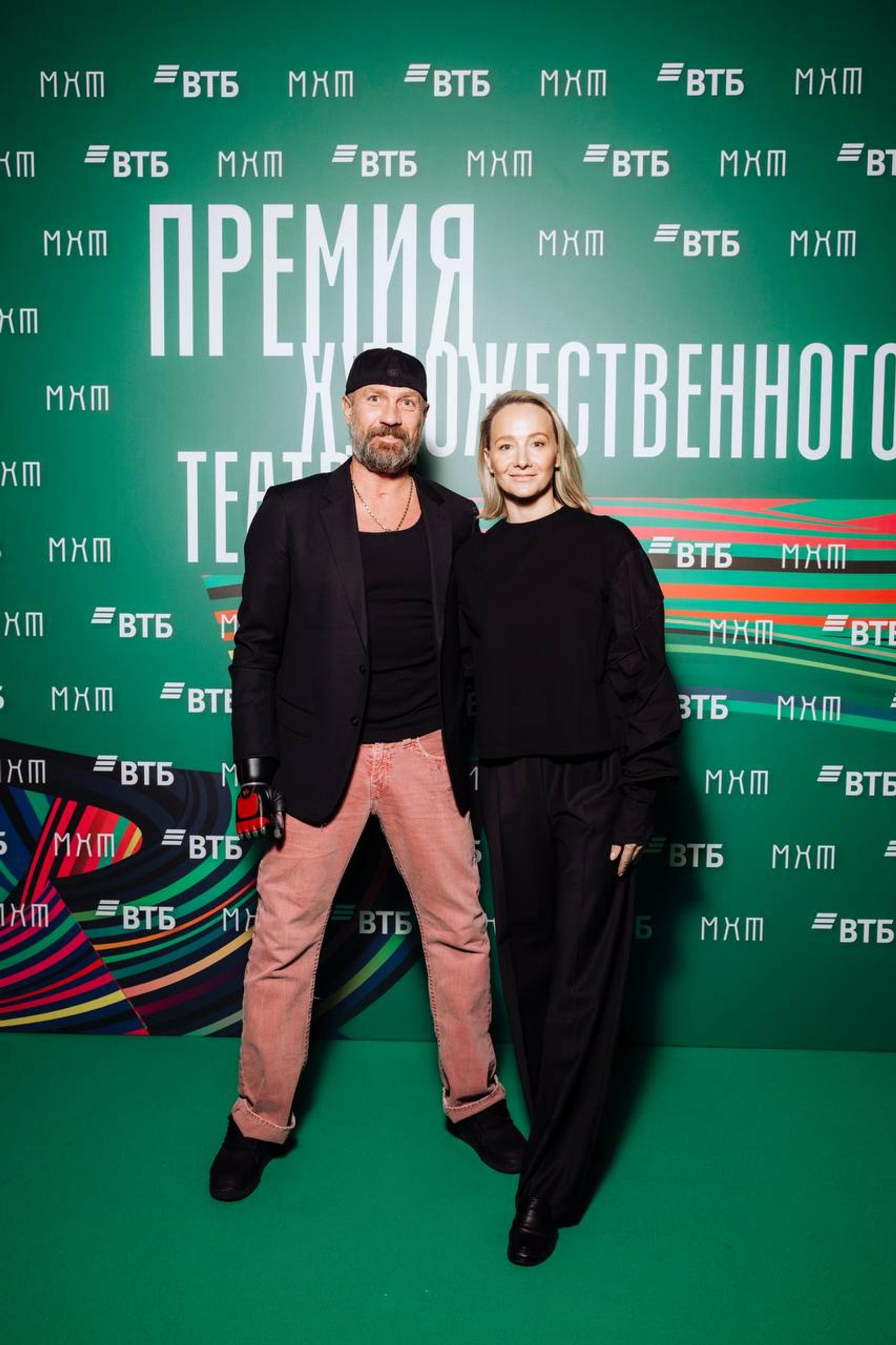 Роман Костомаров и Оксана Домнина на церемонии вручения «Премии Художественного театра». Фото: пресс-служба МХТ им. А. П. Чехова