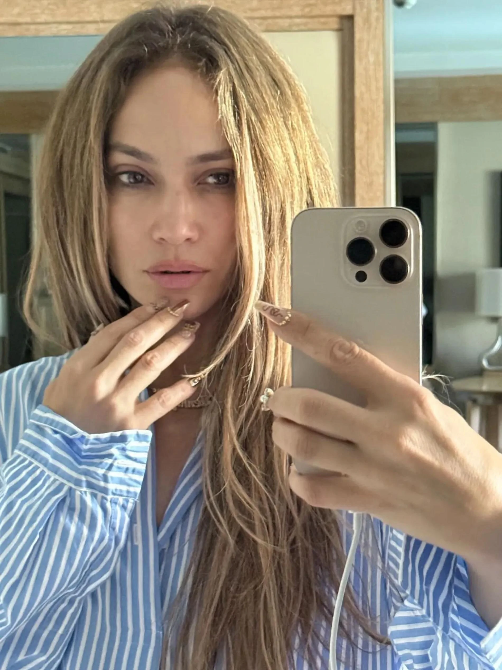 Фото: Инстаграм (запрещён в РФ) @jlo