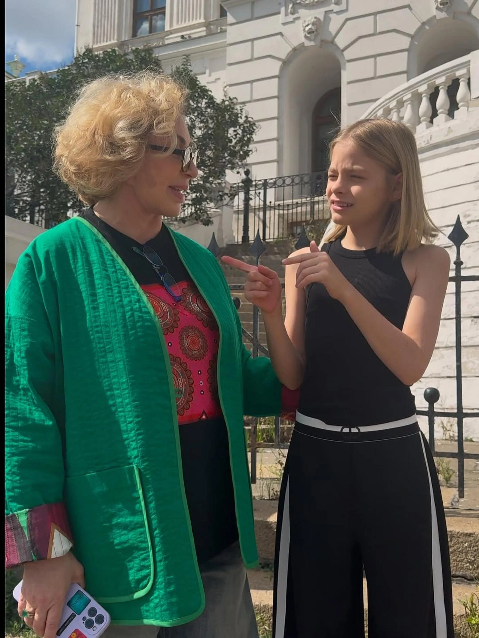 Симона Юнусова с Алисой. Фото: Инстаграм (запрещён в РФ) @simona280