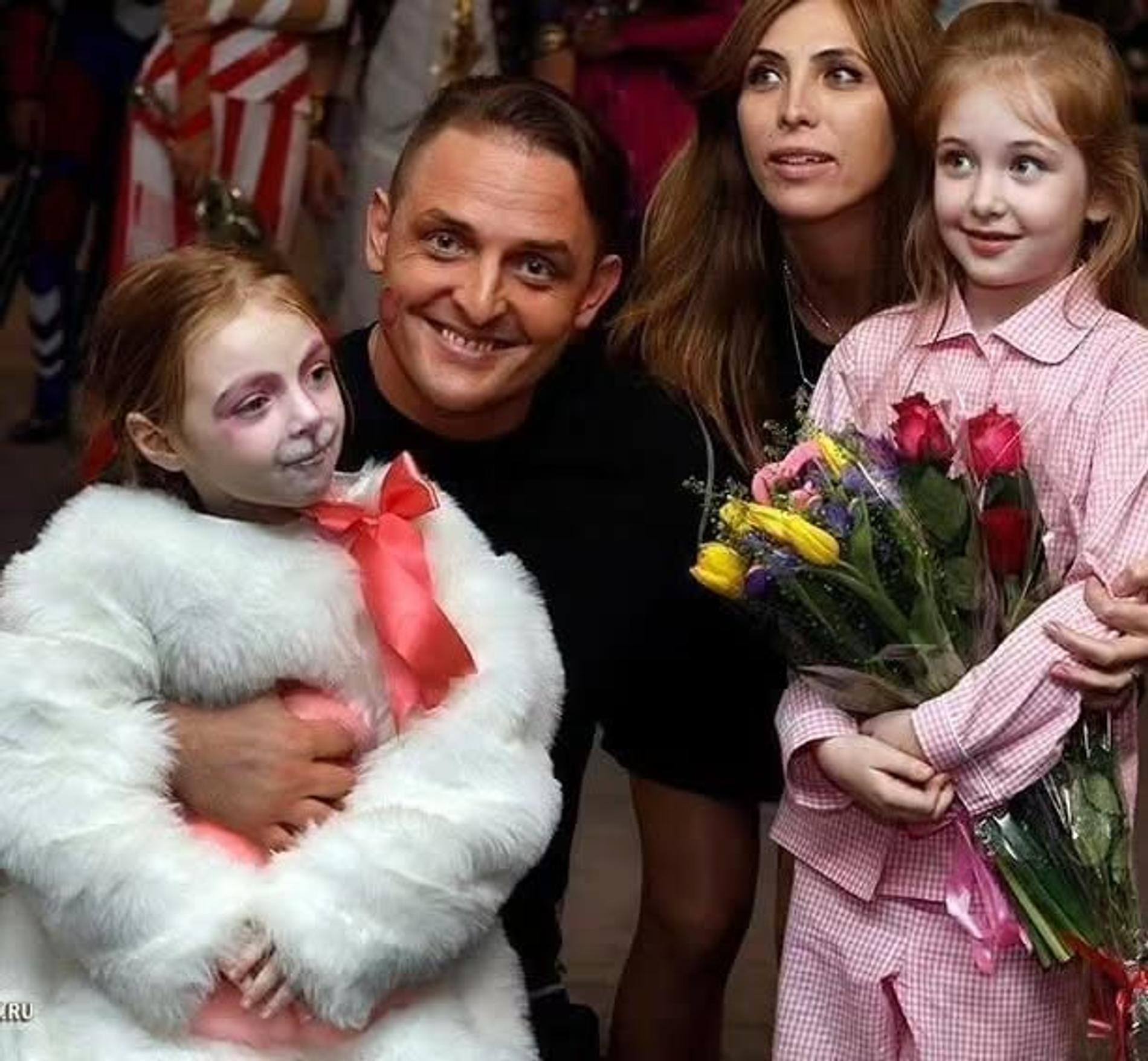 Аскольд Запашный с дочками Эльзой и Евой. Фото: Инстаграм (запрещен в РФ) eva_zapashnaya