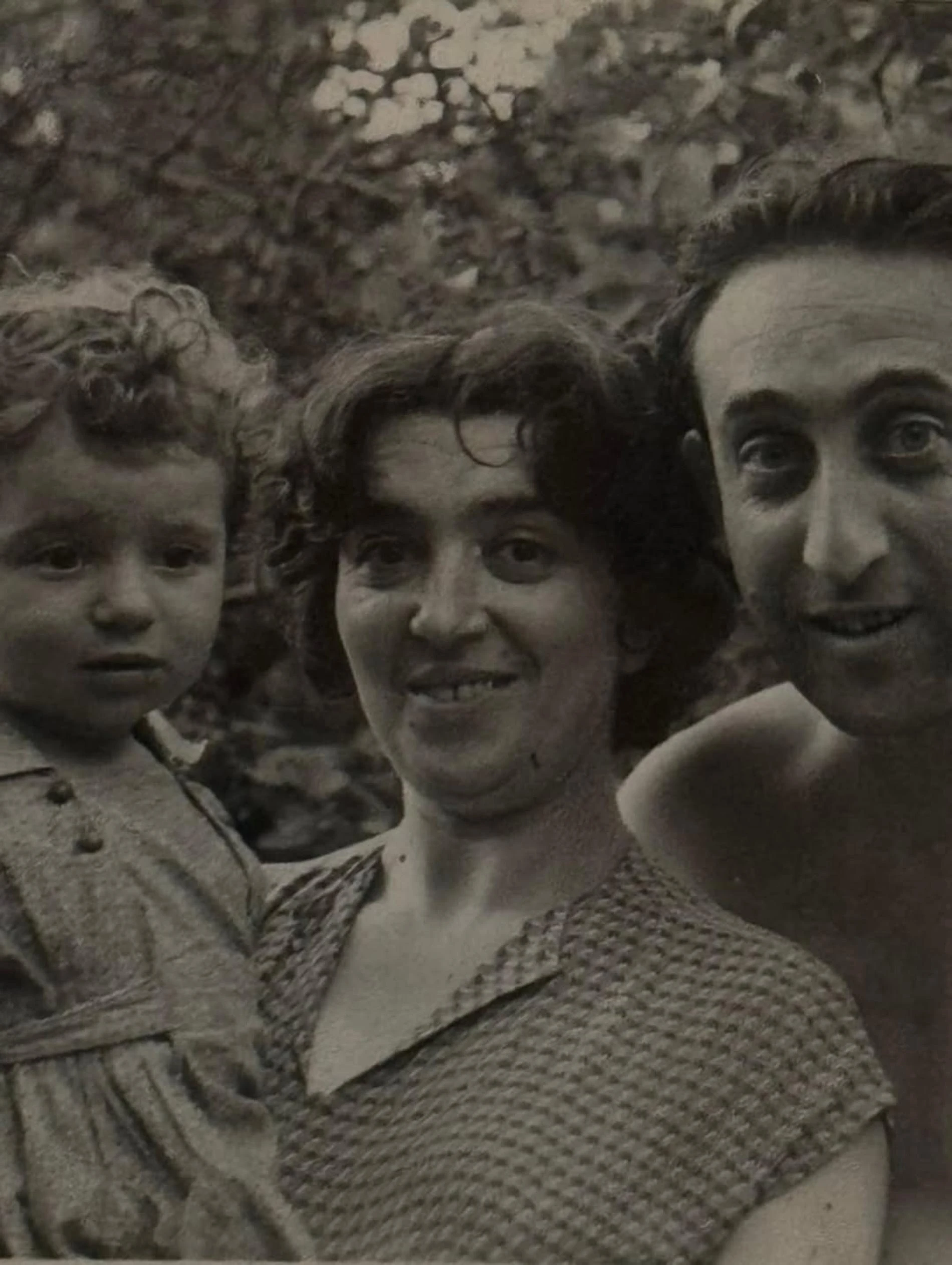 Симона Юнусова с родителями. Фото: Инстаграм (запрещён в РФ) @simona280