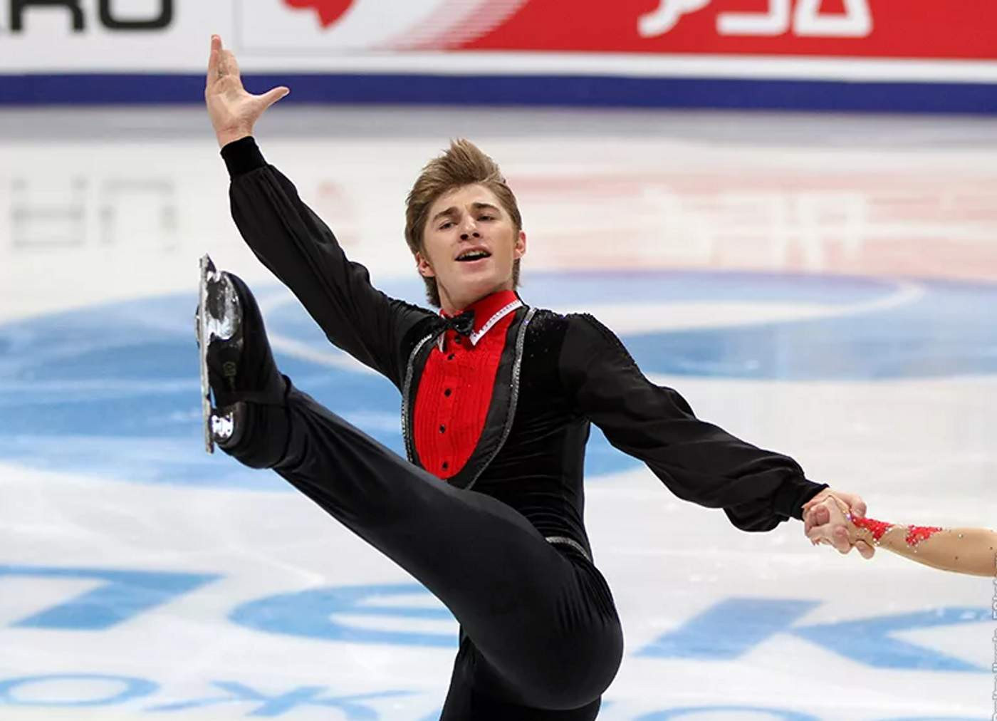 Фигурист Алексей Рогонов. Фото: fskate.ru