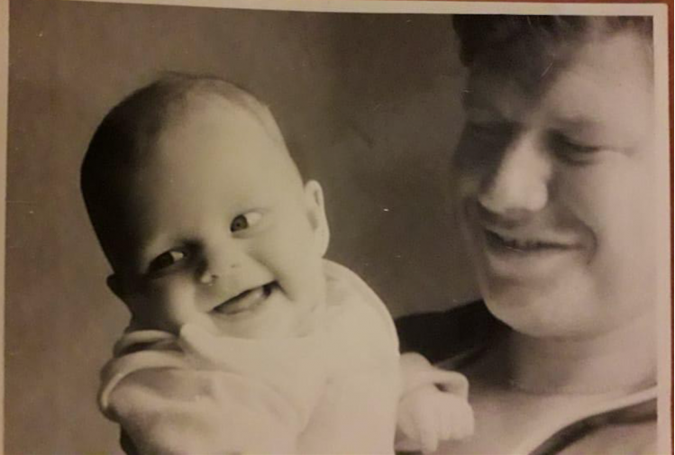 Рита с отцом в детстве. Фото: личный архив