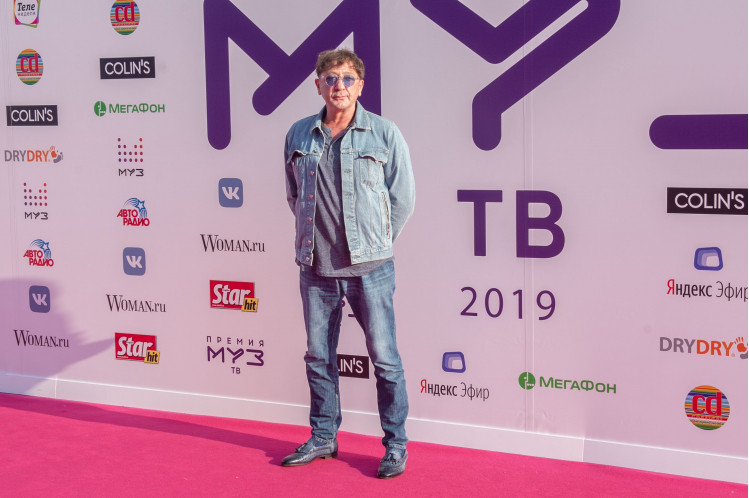 Tv 2019. Григорий Лепс премия муз ТВ 2019. Григорий Лепс премия муз ТВ 2017. Муз ТВ МЕГАФОН. Егор Крид муз ТВ 2019.