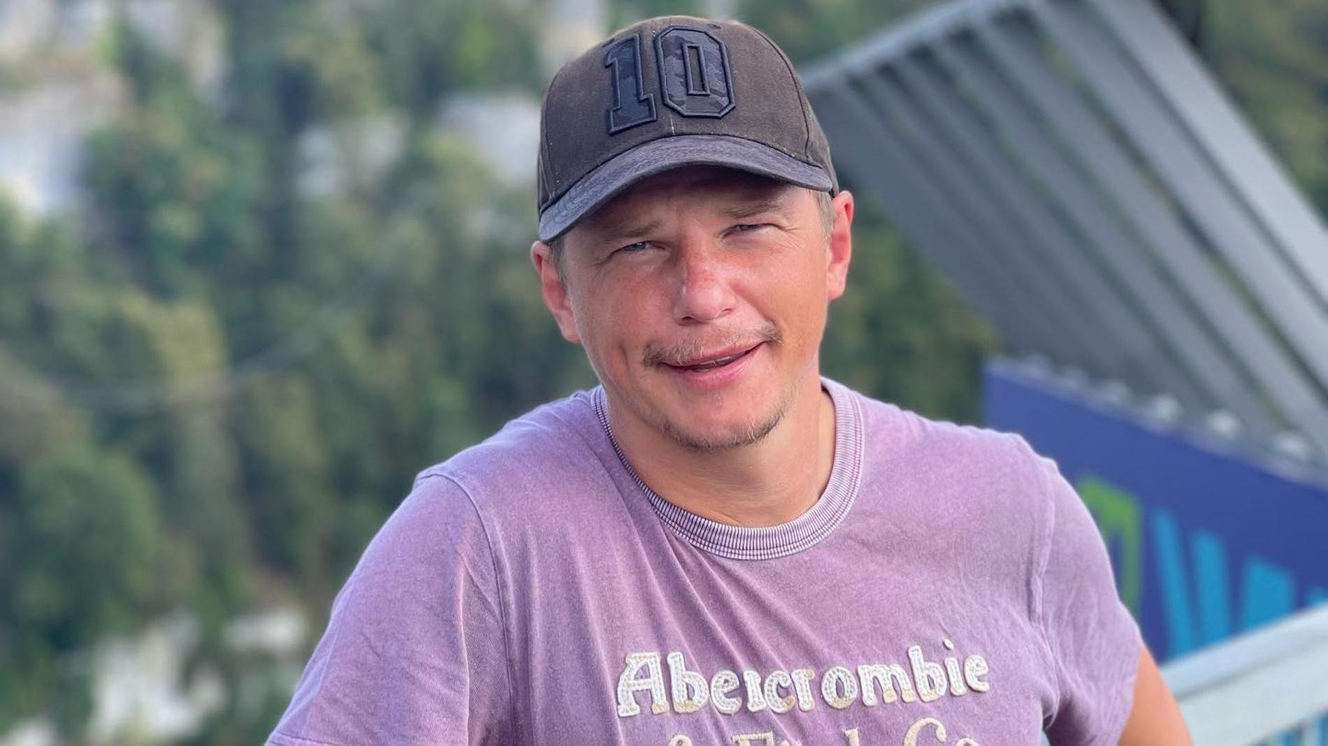 Андрей Аршавин улетел на отдых с новой возлюбленной: что о ней известно