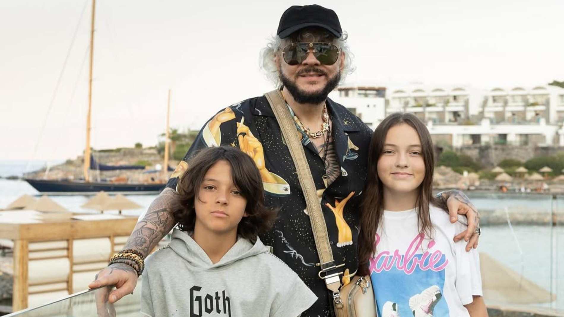 Филипп Киркоров с детьми. Фото: Инстаграм (запрещён в РФ) @fkirkorov