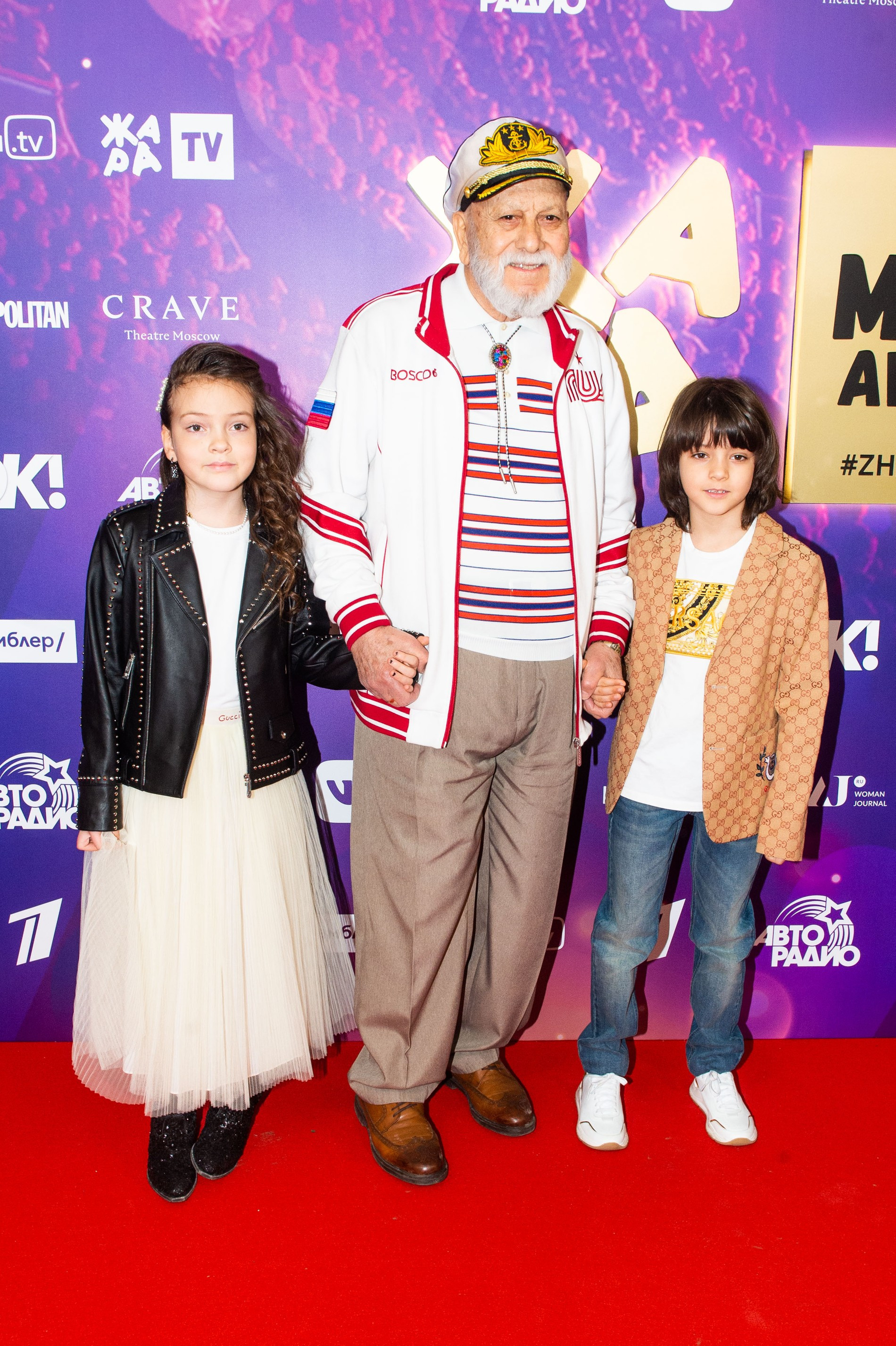 Бедрос Киркоров с внуками — Аллой-Викторией и Мартином-Кристином 