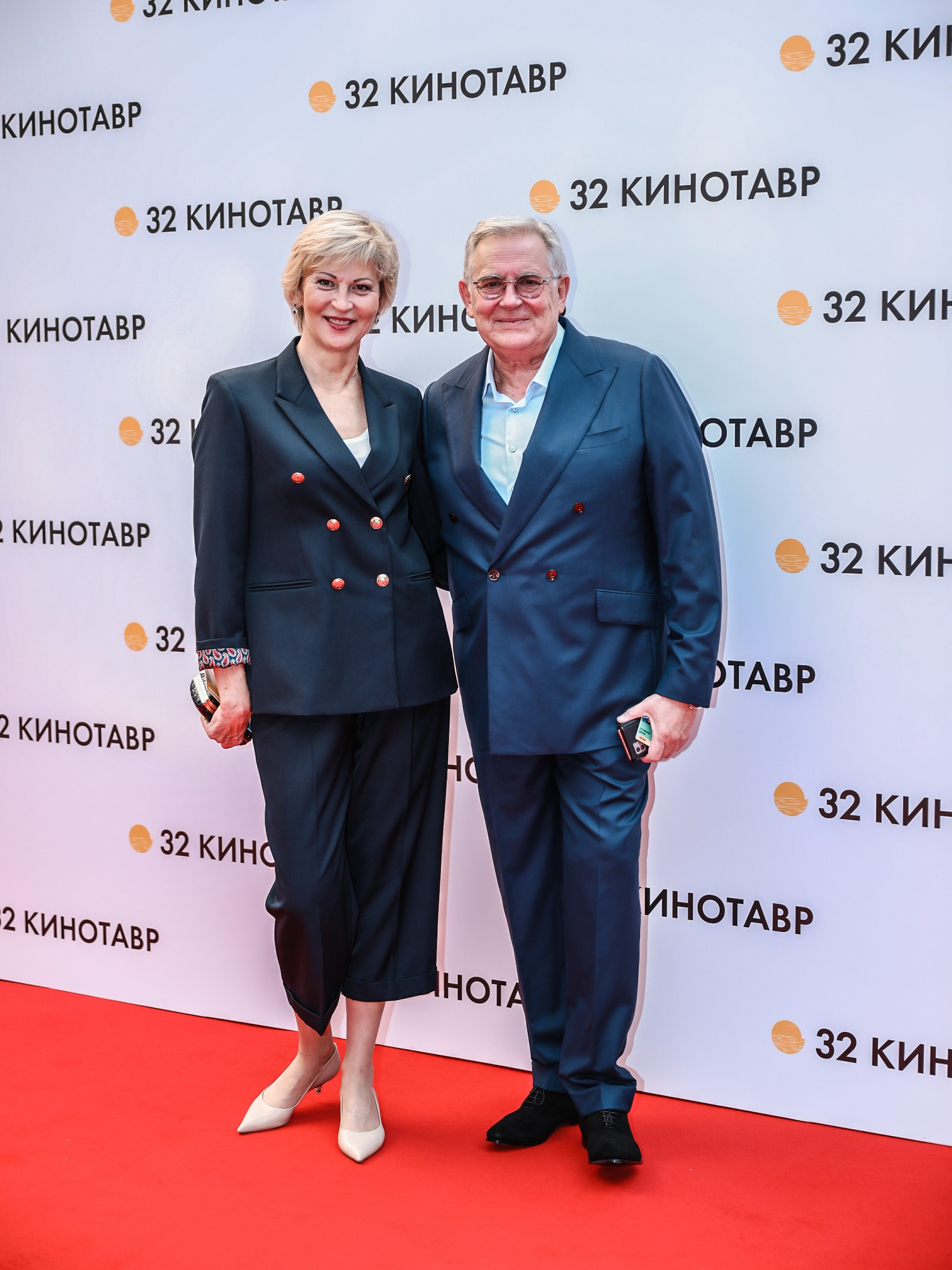 Юрий Стоянов с супругой