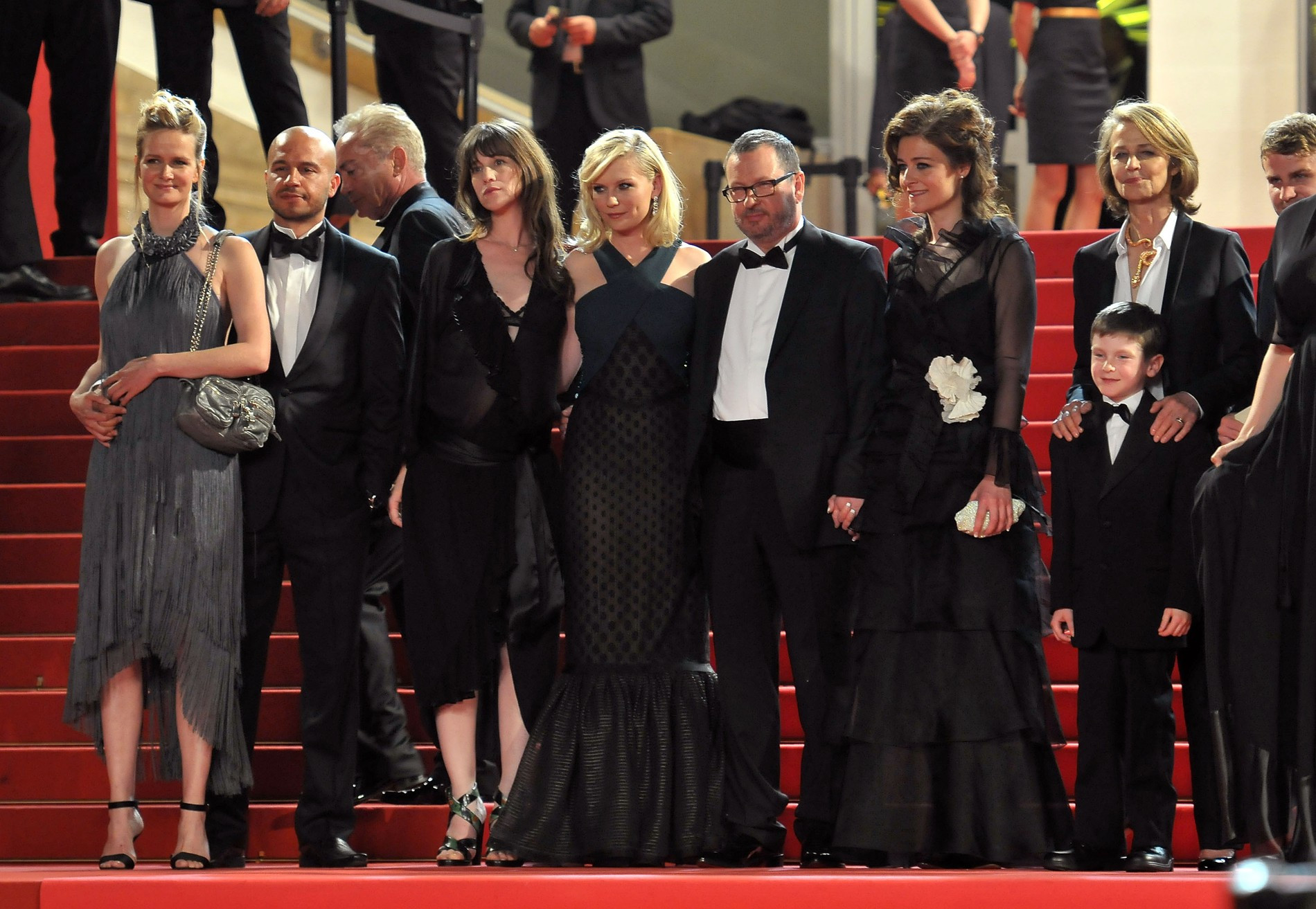 Ларс фон Триер с командой фильма «Меланхолия» на премьере в Каннах в 2011 году. Фото: Getty Images