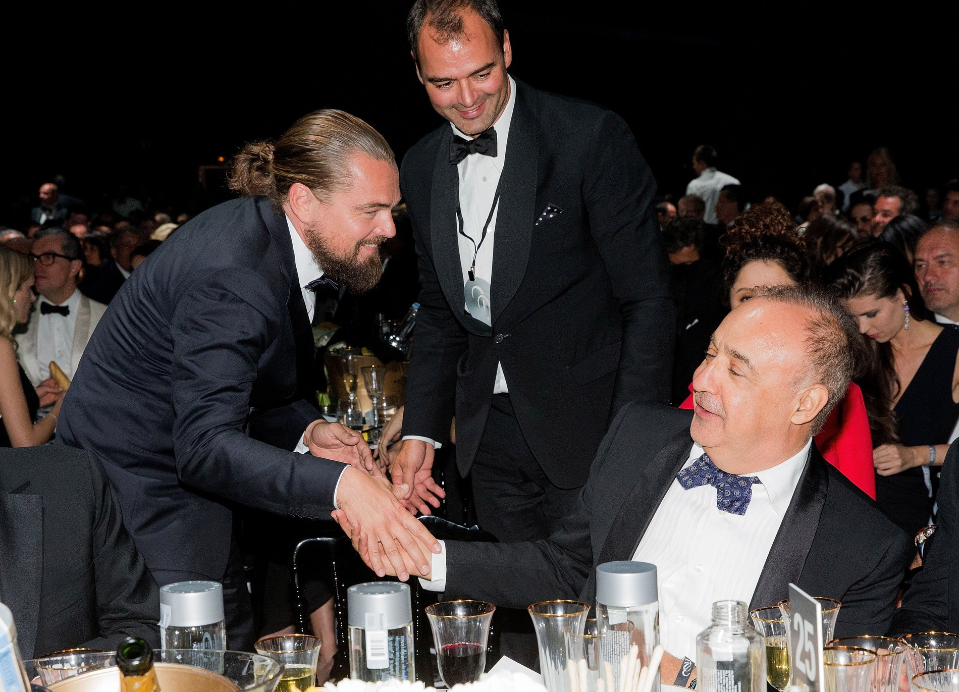 Леонардо Ди Каприо и Леонард Блаватник на ужине amfAR, 2015