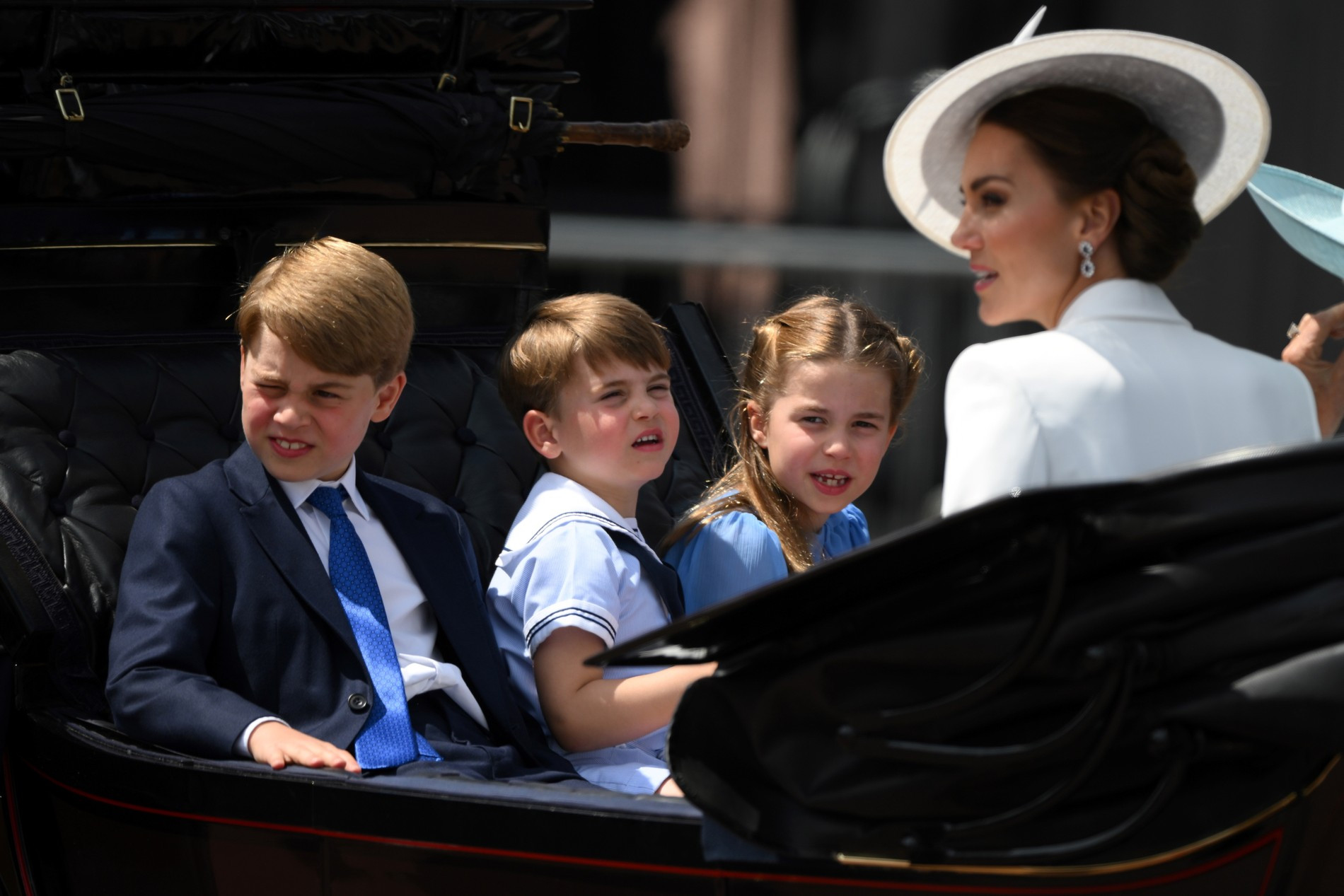Кейт Миддлтон, принц Джордж, принцесса Шарлотта и принц Луи